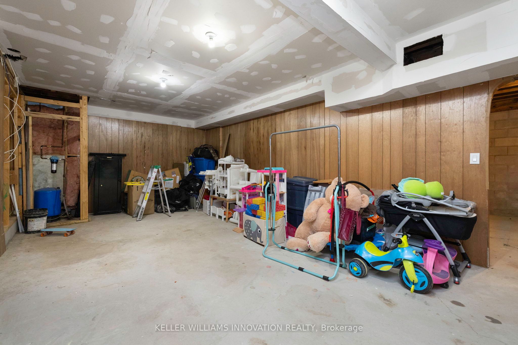 239 Old Government Road Property Photo 40