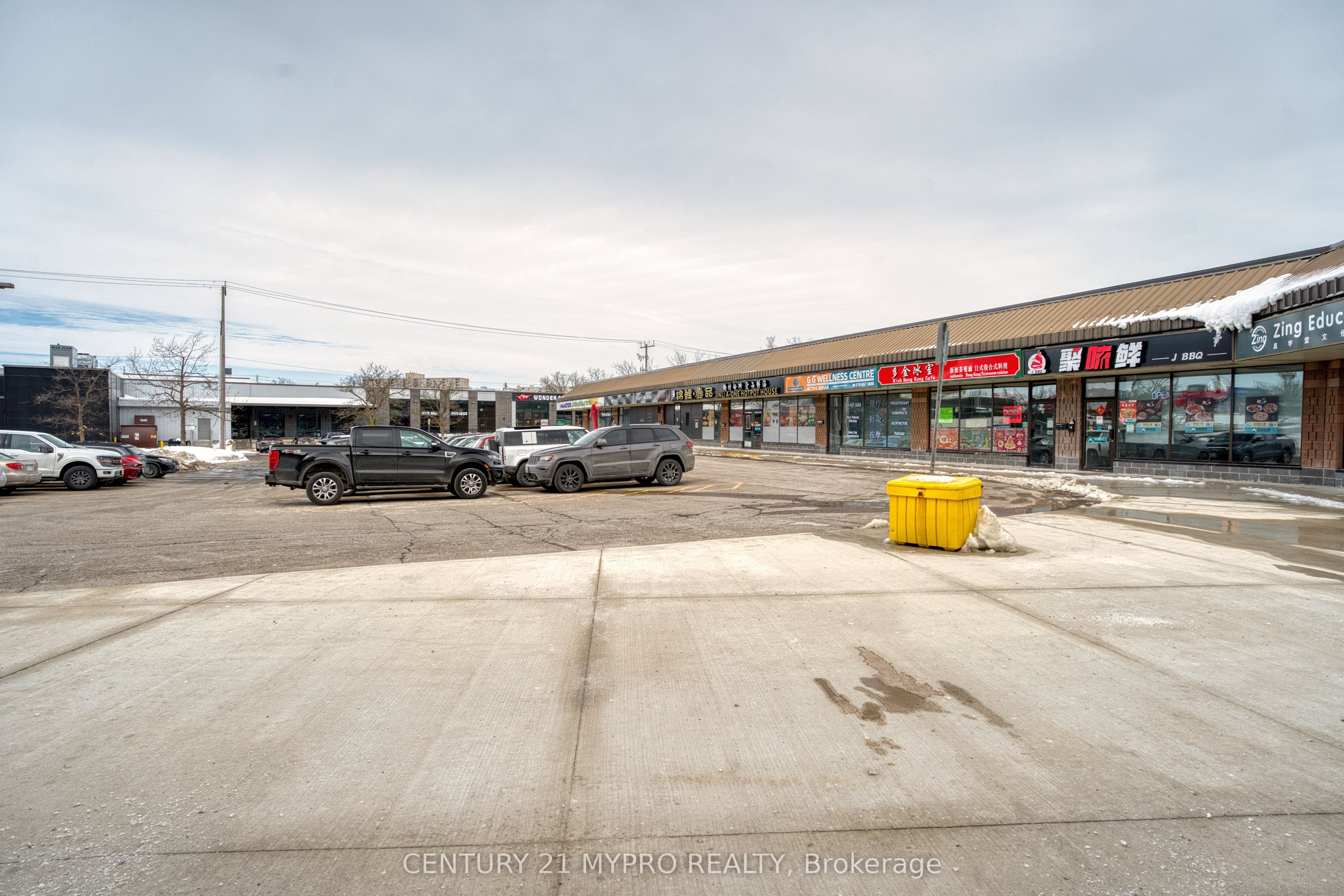 #4b - 611 Wonderland Road Property Photo 20