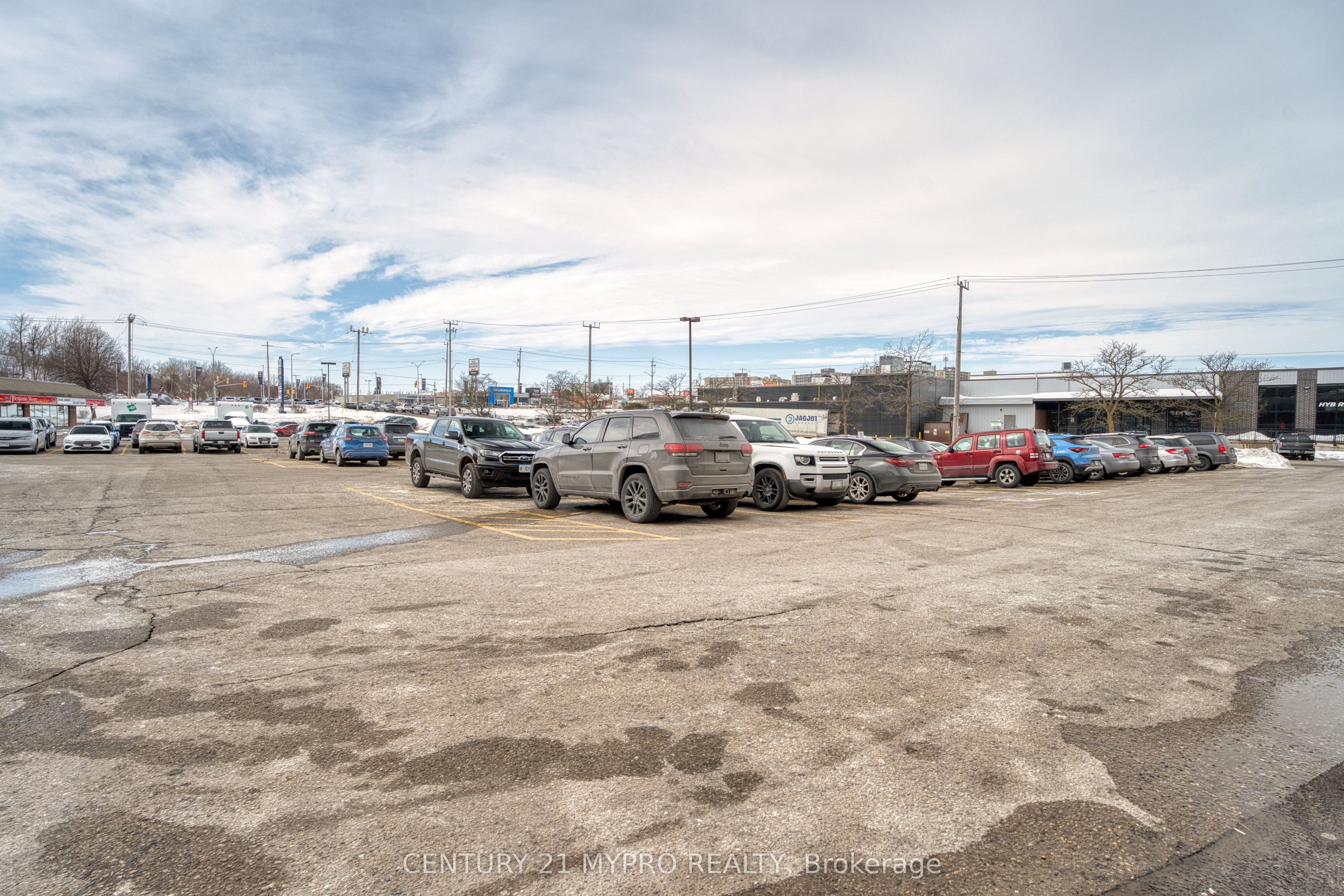 #4b - 611 Wonderland Road Property Photo 22