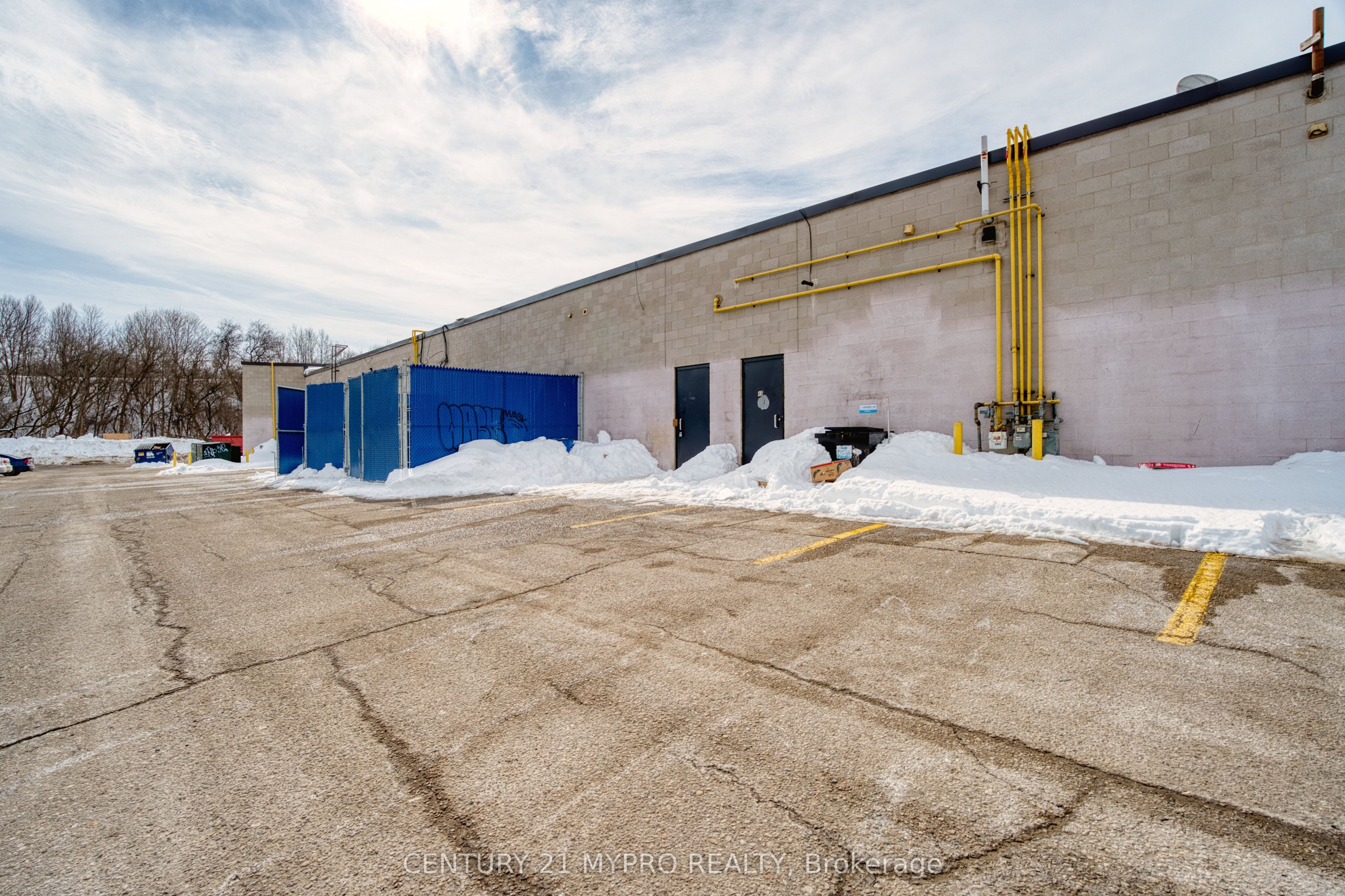#4b - 611 Wonderland Road Property Photo 23