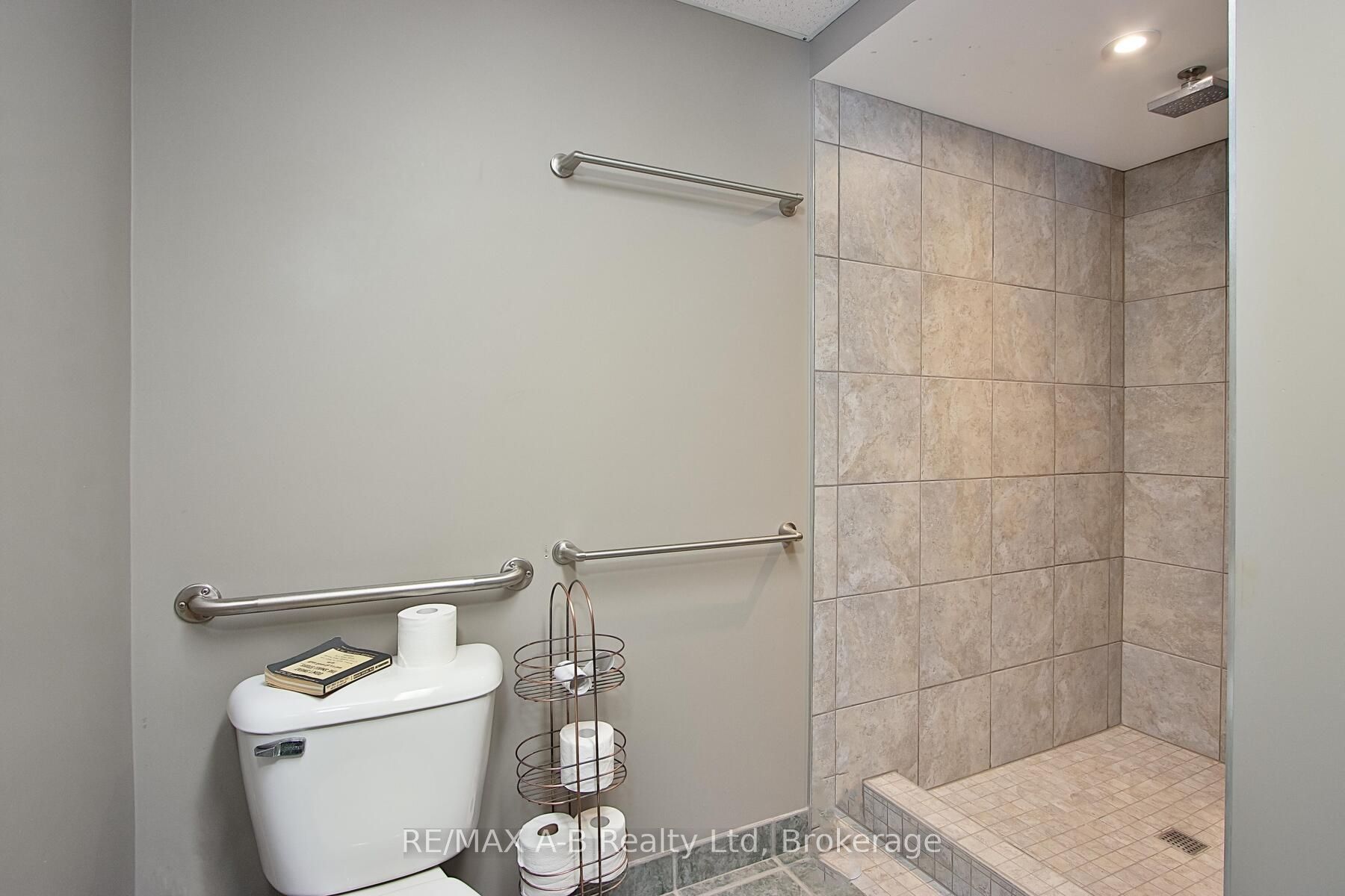 140 Foundry Street Property Photo 27