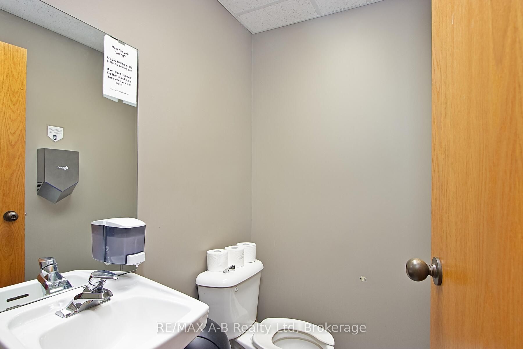 140 Foundry Street Property Photo 43