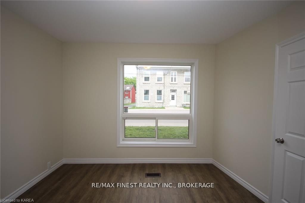 219 Montreal Street Property Photo 9
