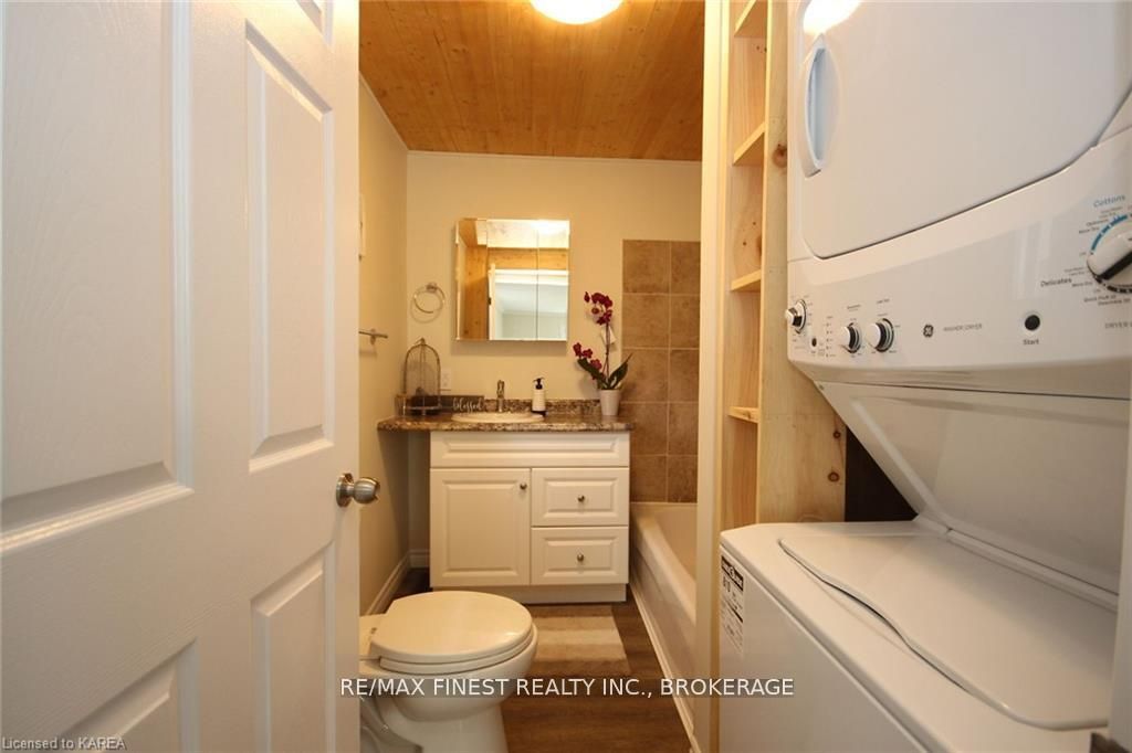 219 Montreal Street Property Photo 14