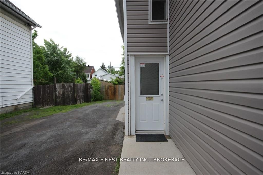 219 Montreal Street Property Photo 18