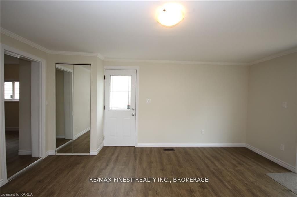 219 Montreal Street Property Photo 19