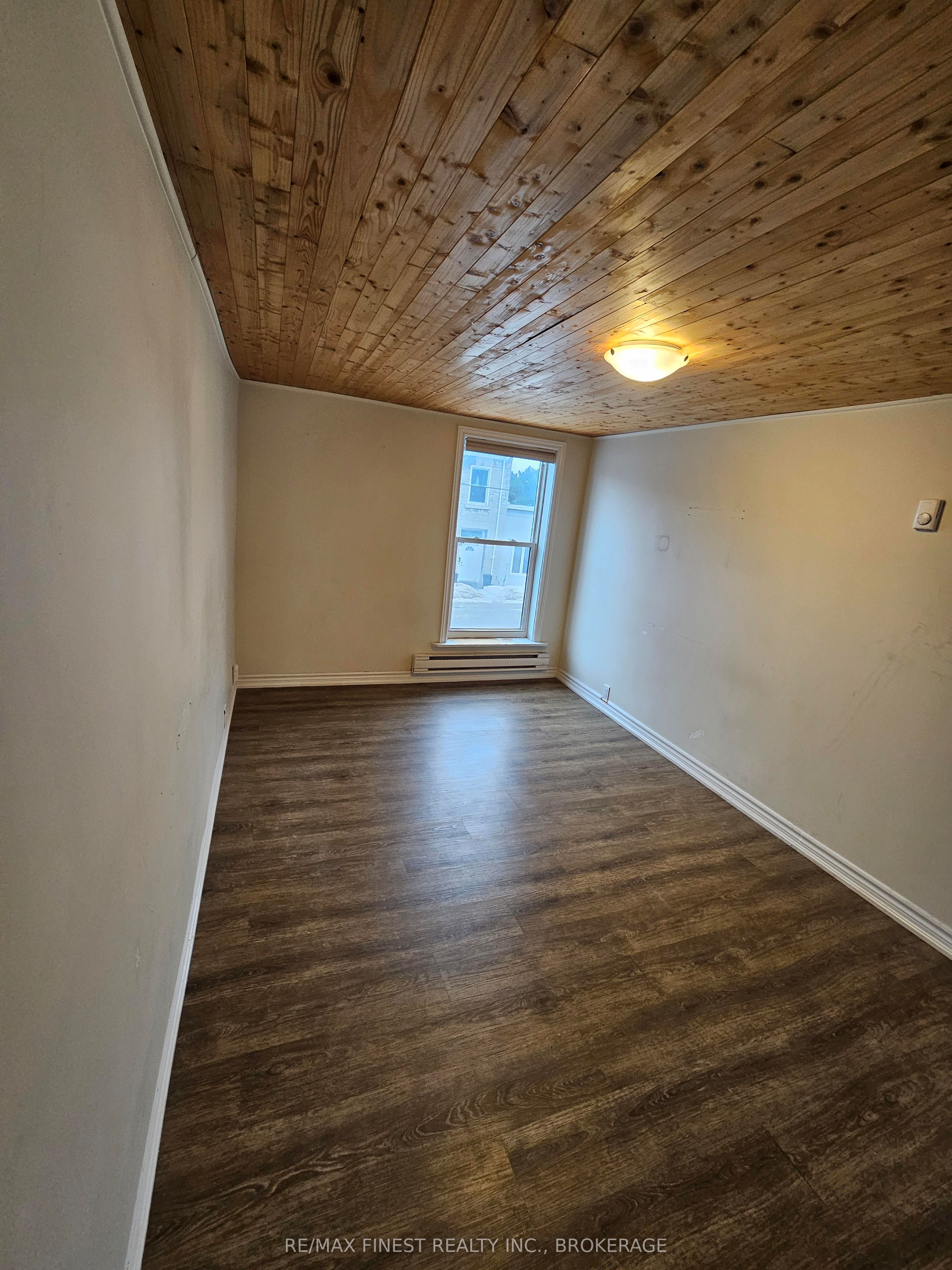 219 Montreal Street Property Photo 34