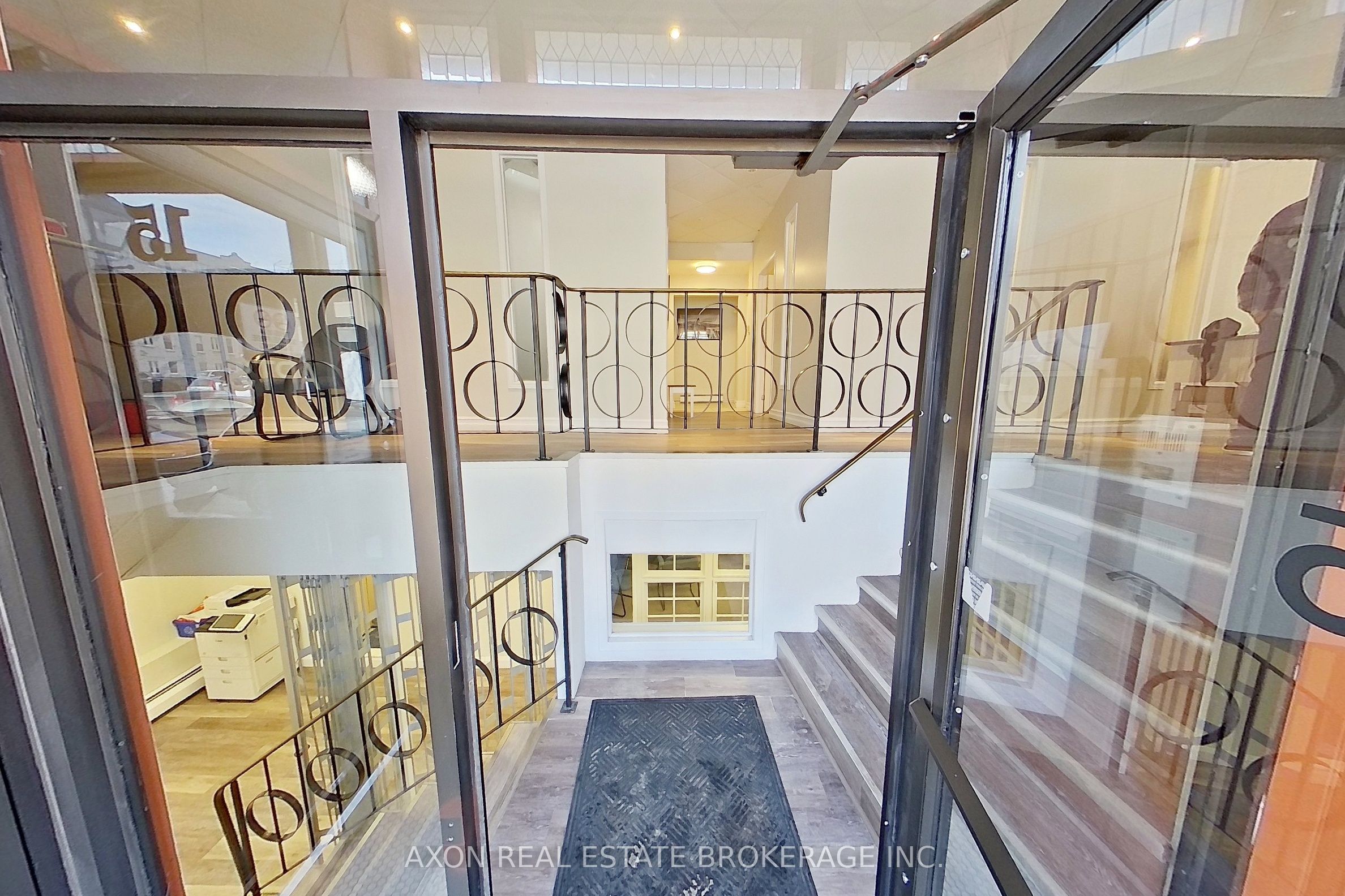 15 Montreal St Property Photo 3
