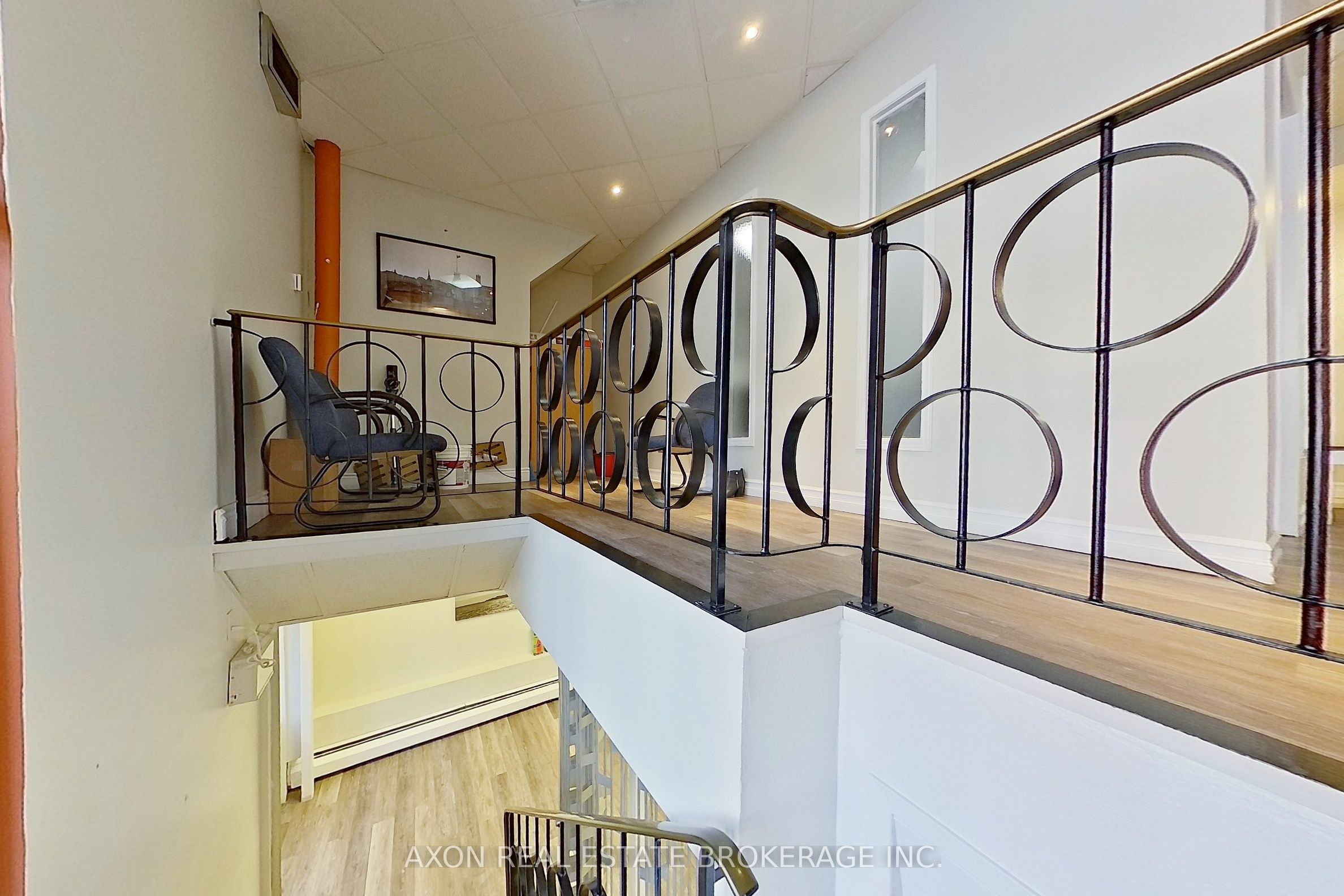 15 Montreal St Property Photo 4