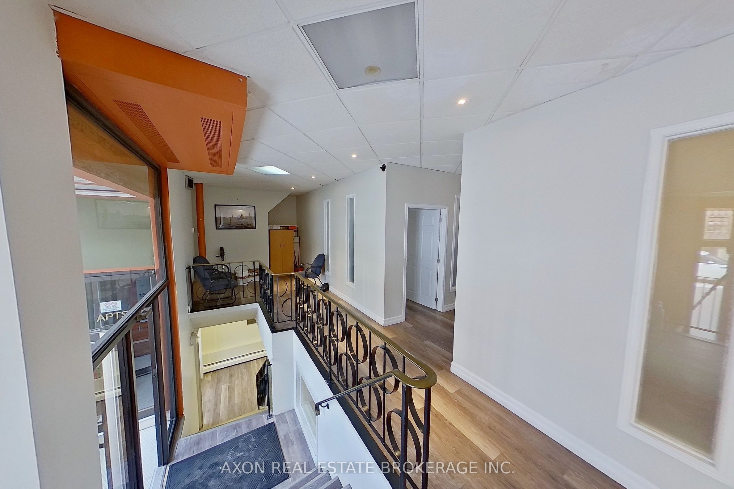 15 Montreal St Property Photo 7