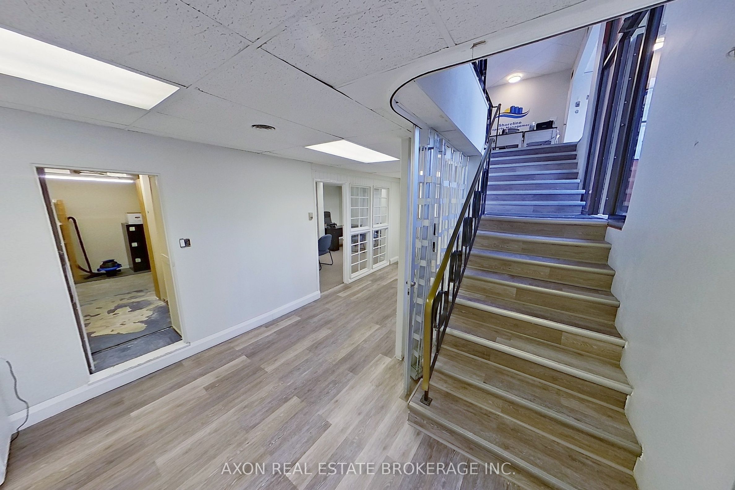 15 Montreal St Property Photo 17