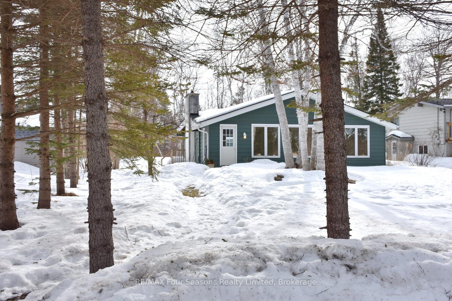 209864 Highway 26 Property Photo 2