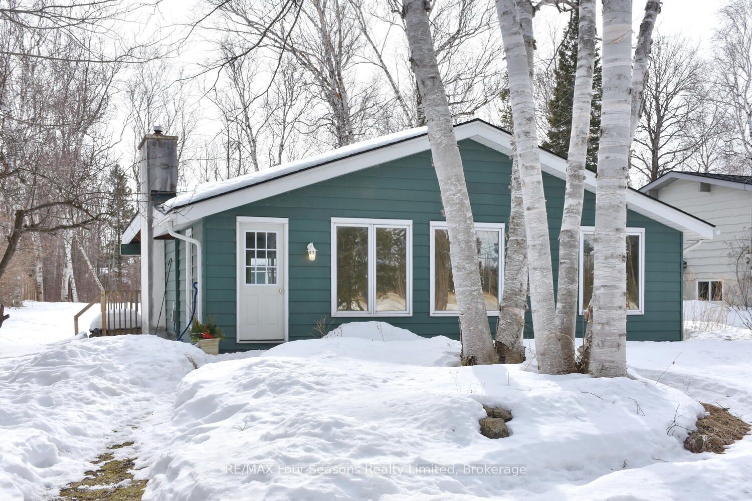 209864 Highway 26 Property Photo 3