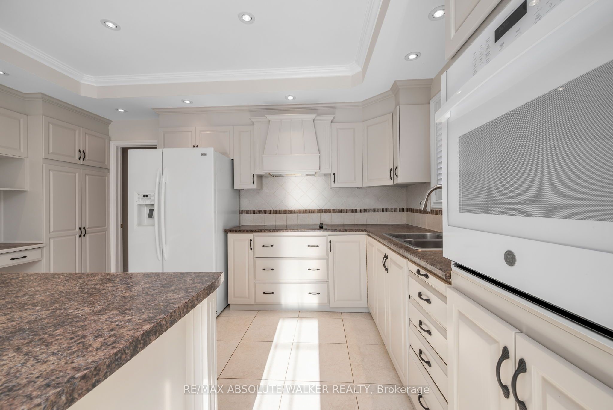 1072 Bravar Drive Property Photo 12