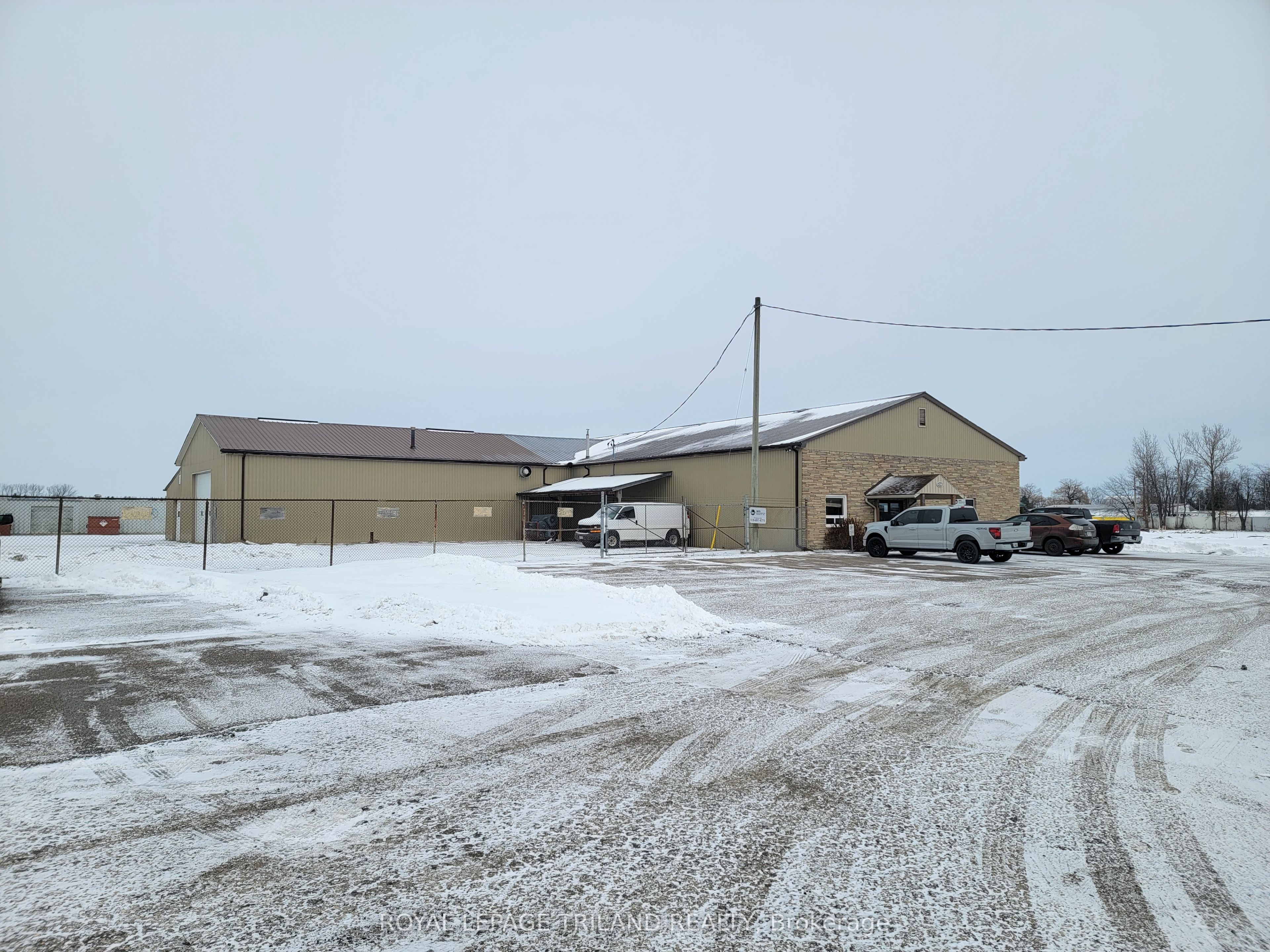 4268 Dundas St Property Photo 1