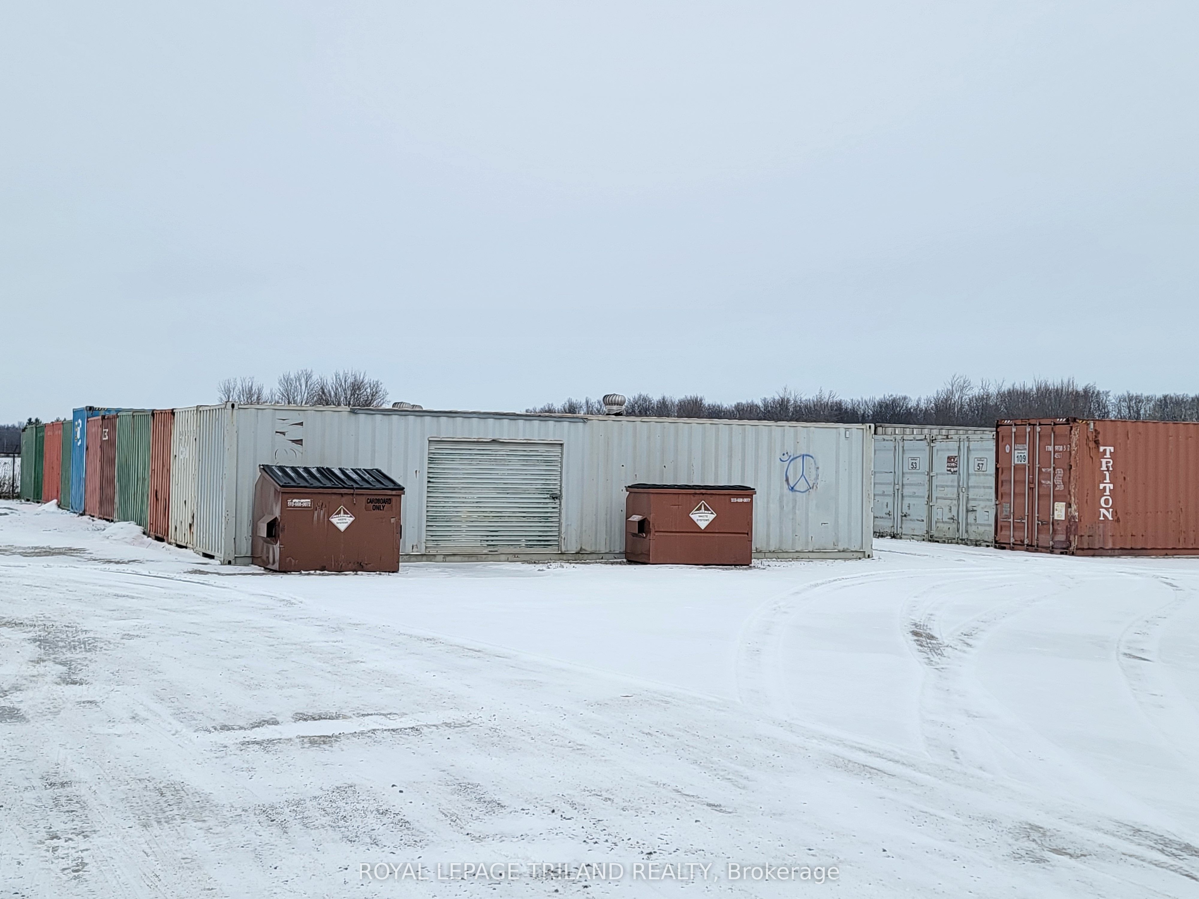 4268 Dundas St Property Photo 10