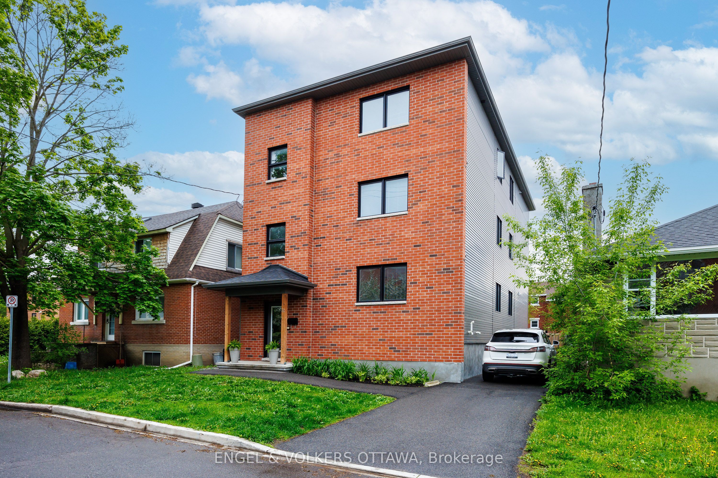 52 Ontario St Property Photo