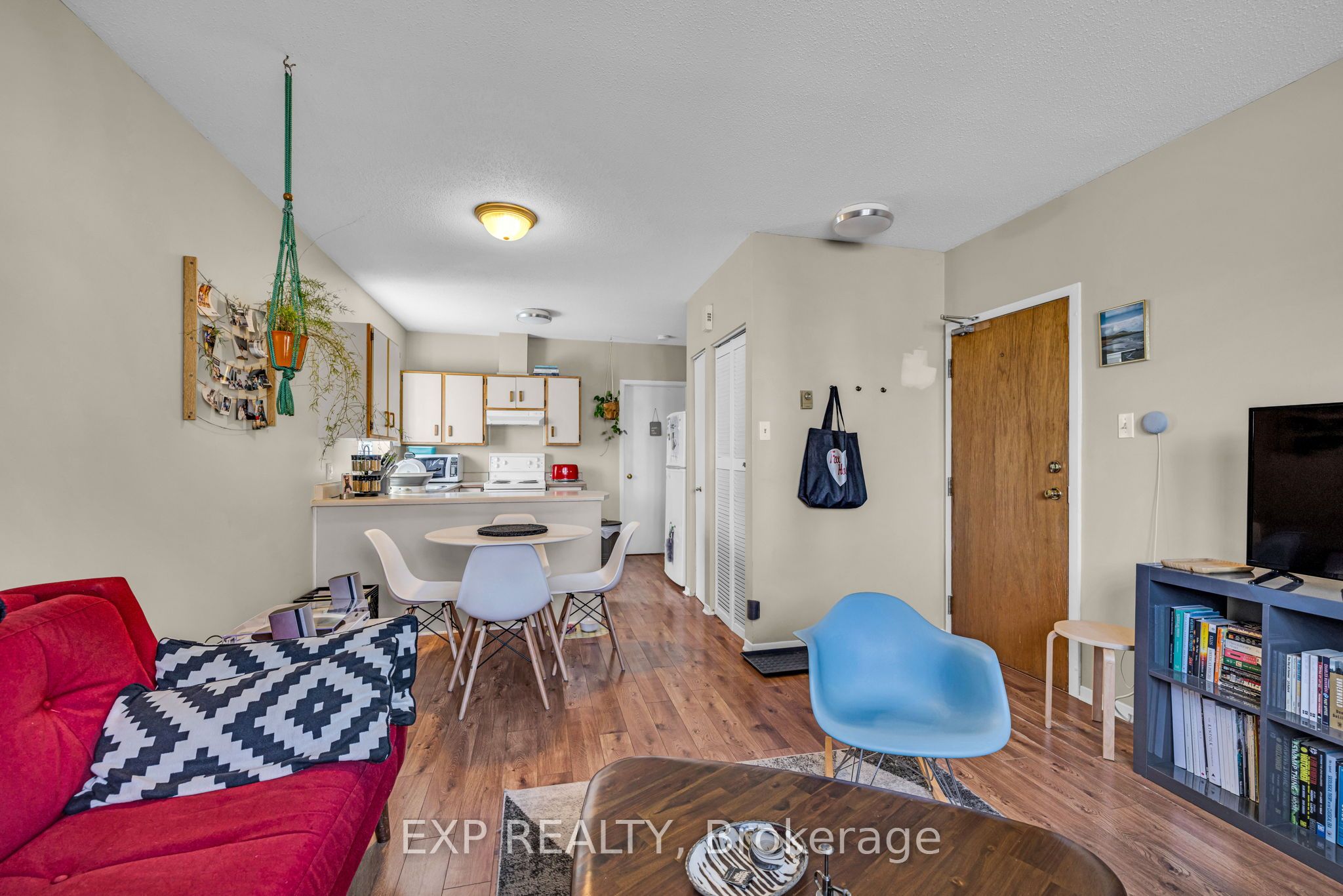 358 Winston Avenue Property Photo 7