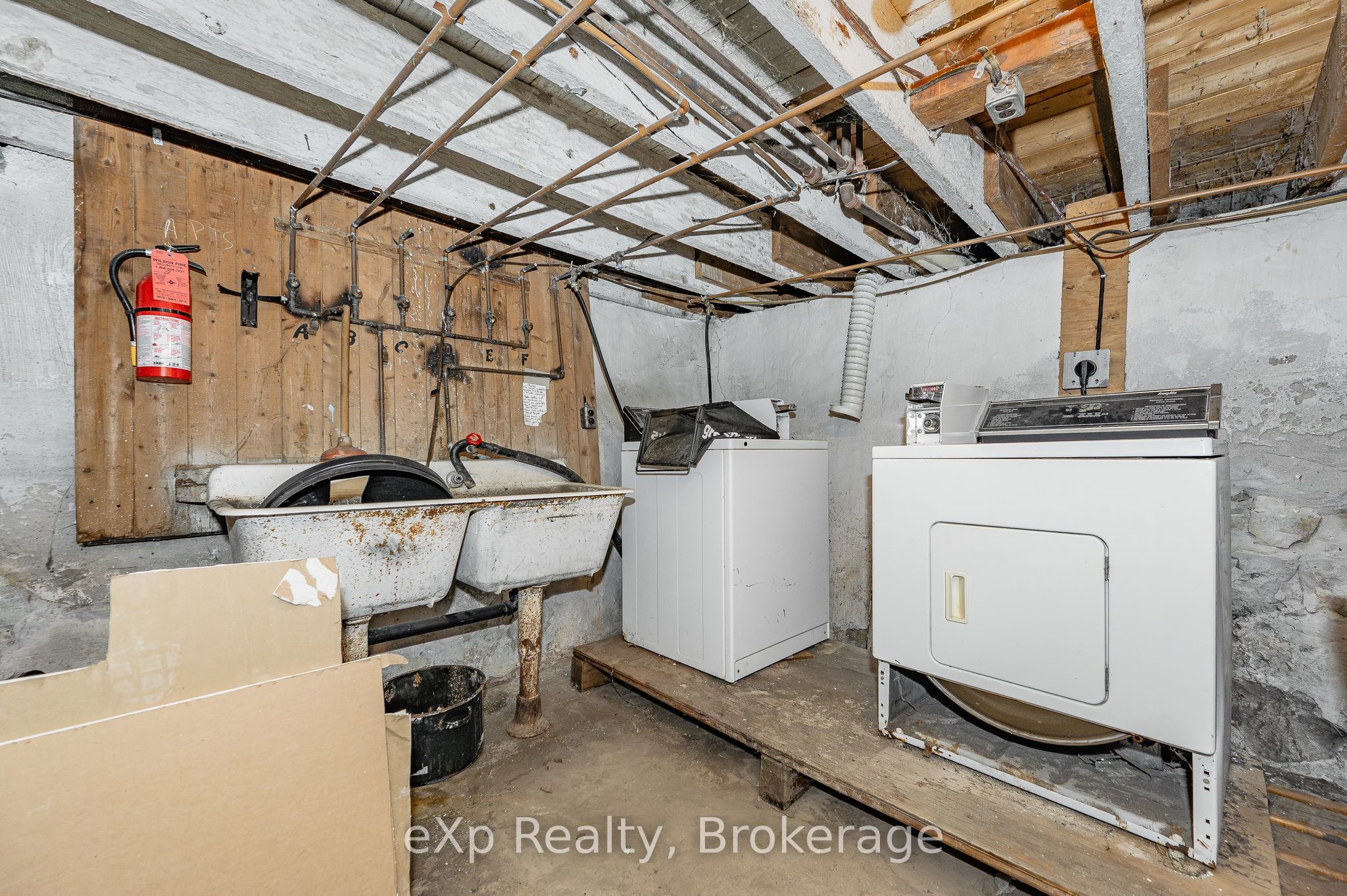 9 Cambridge Street Property Photo 35