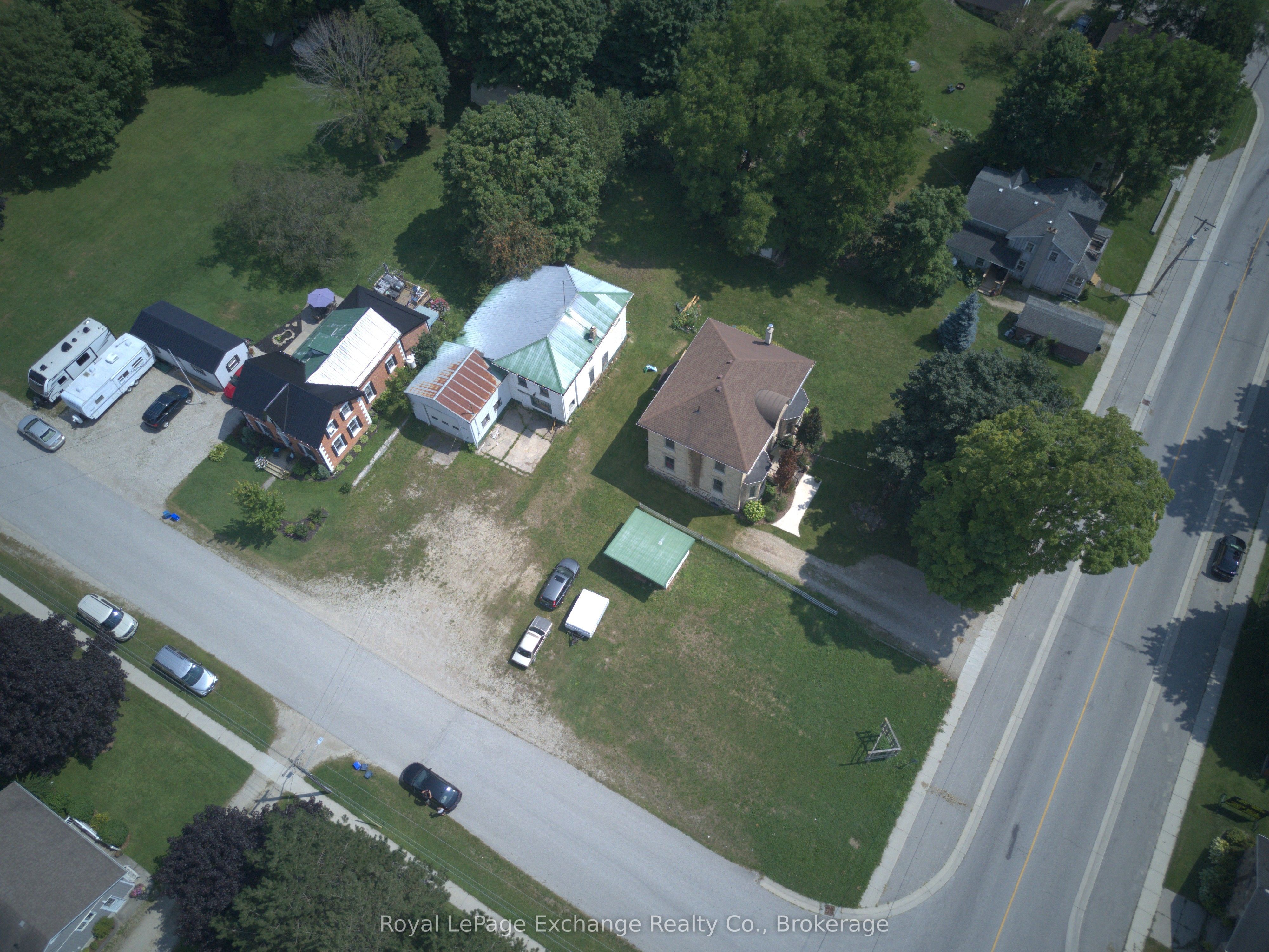 3054 Adelaide St Property Photo 3