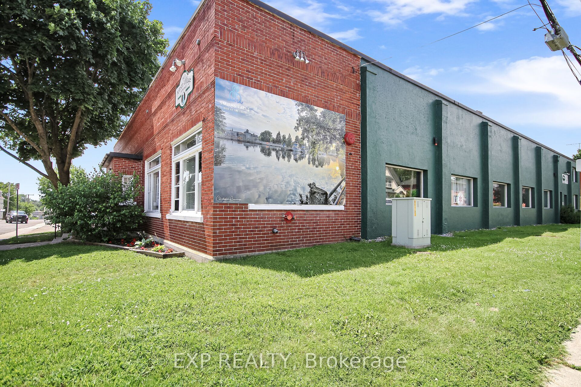 12 Maple Avenue Property Photo 3