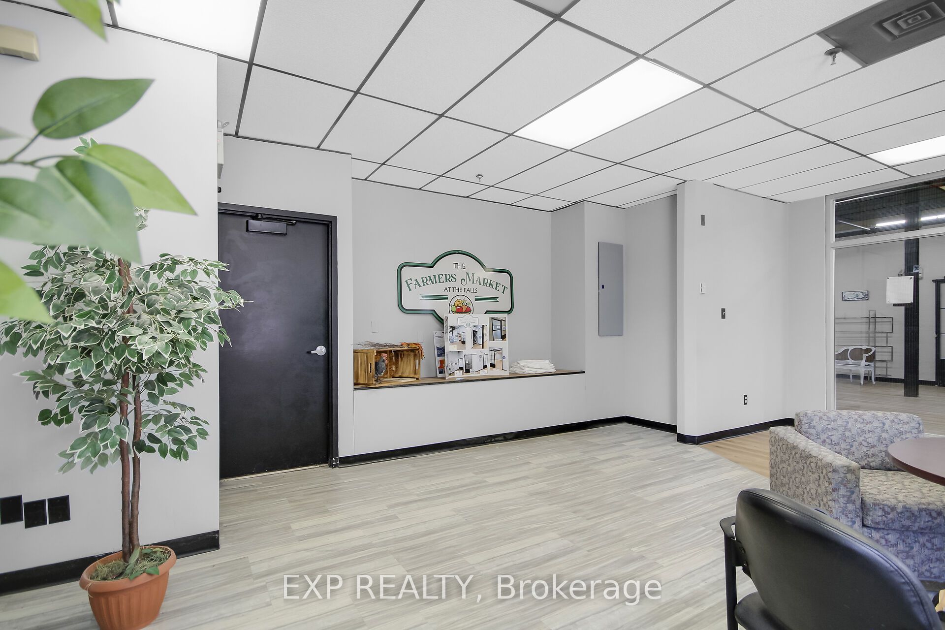 12 Maple Avenue Property Photo 11