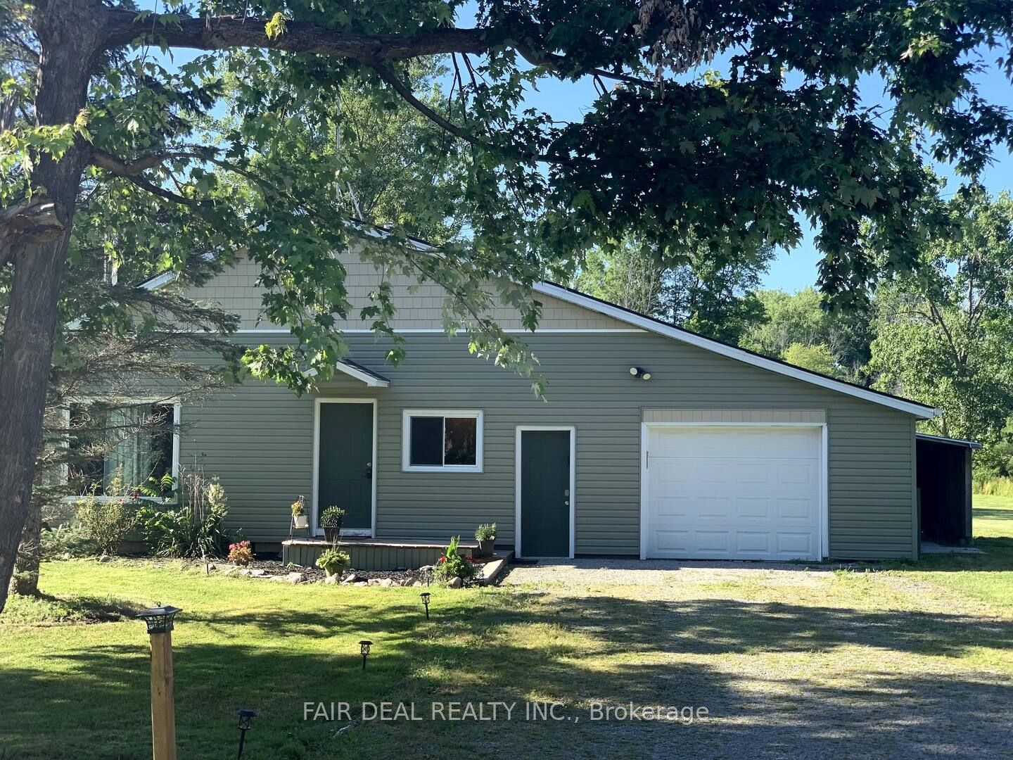 1810 Townline Road Property Photo 2