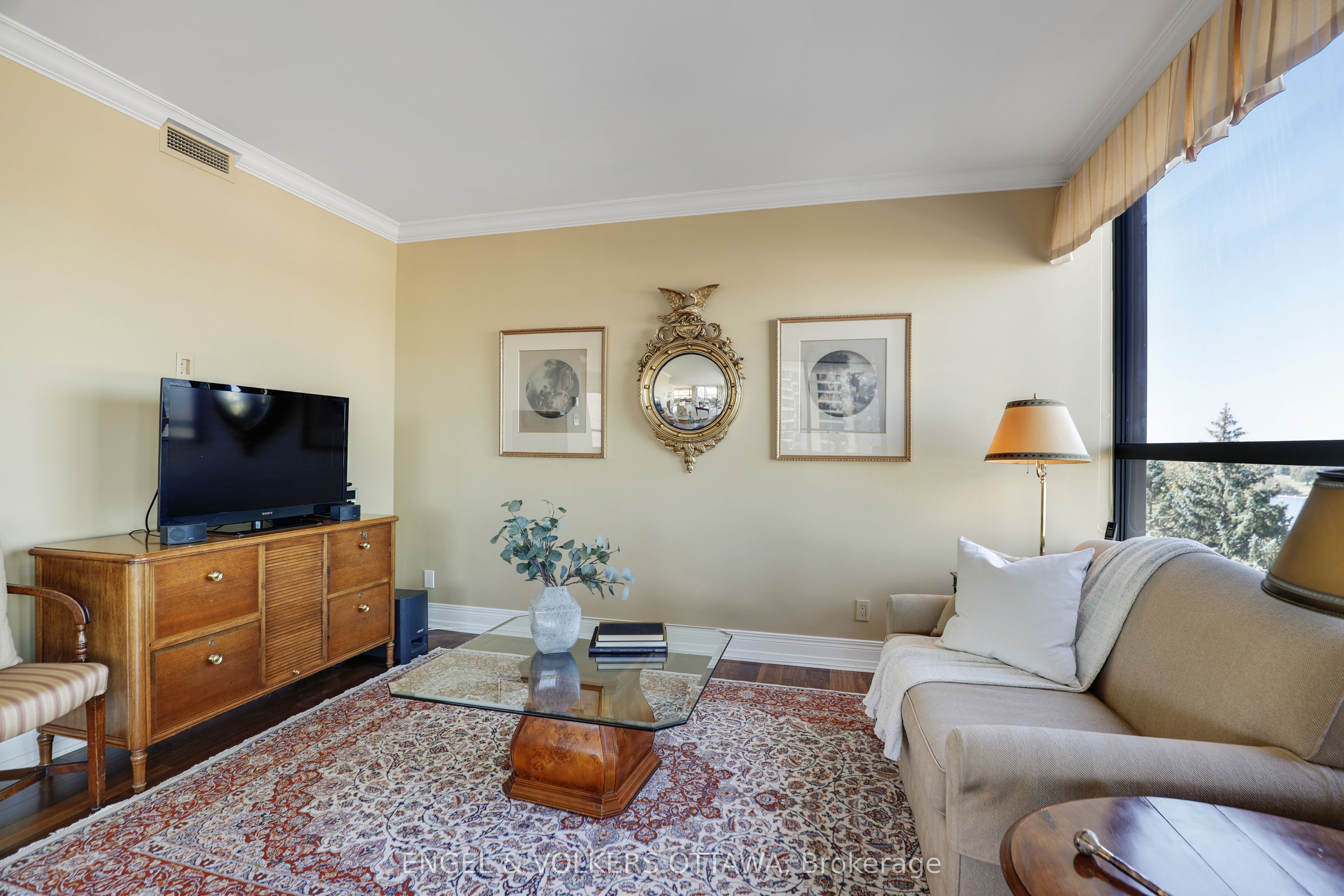 #503 - 40 Boteler Street Property Photo 11