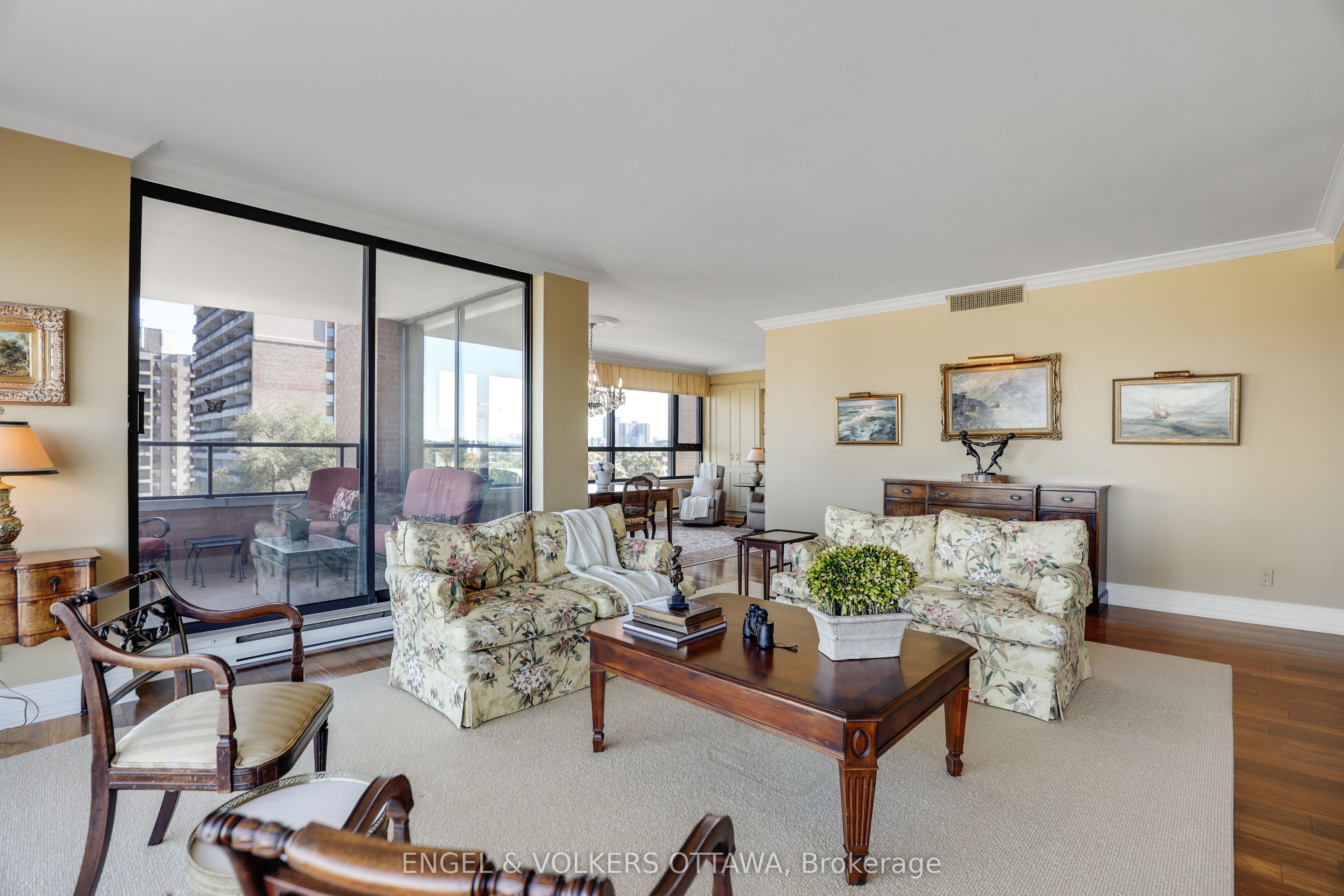 #503 - 40 Boteler Street Property Photo 12