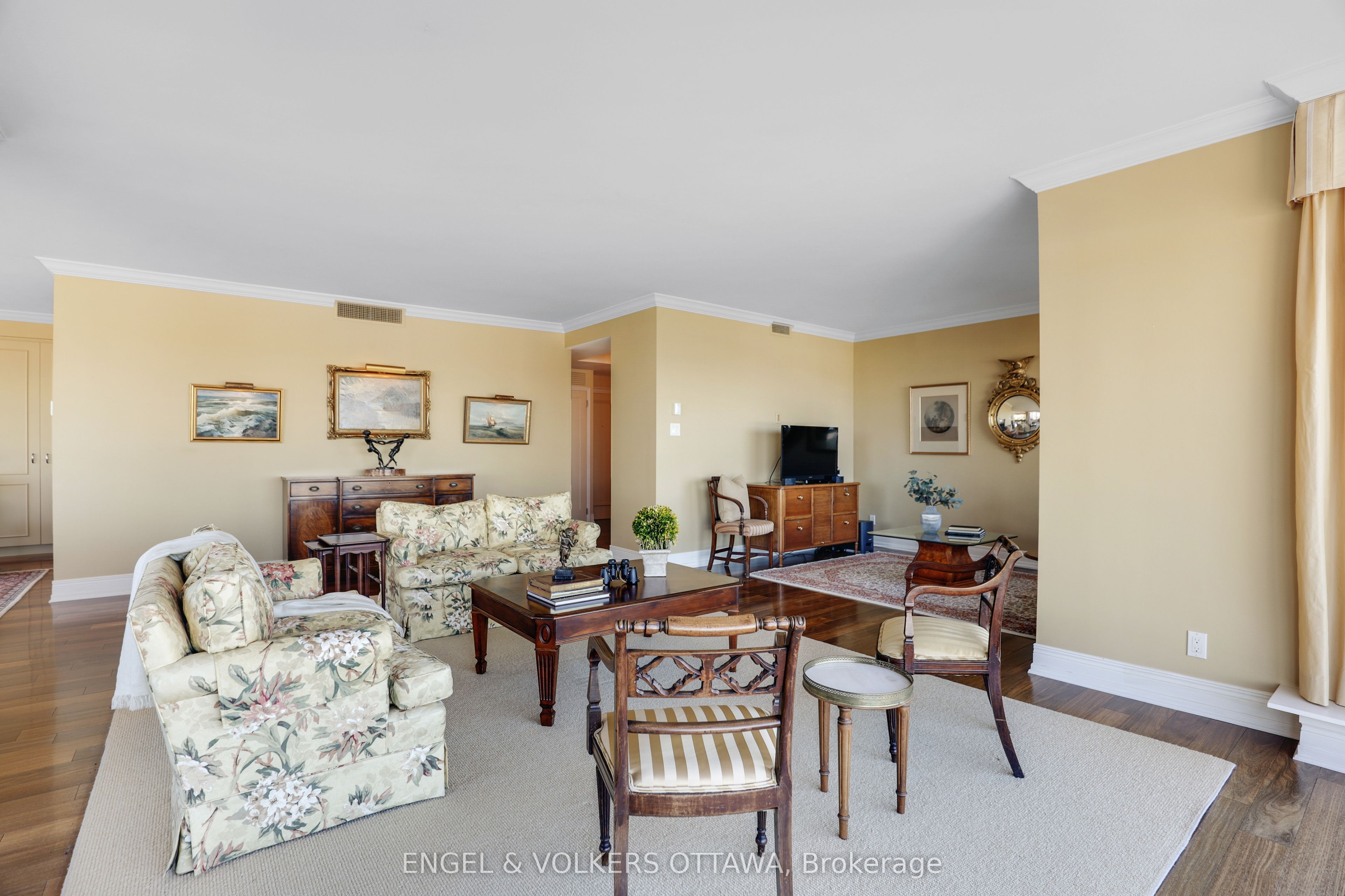 #503 - 40 Boteler Street Property Photo 13
