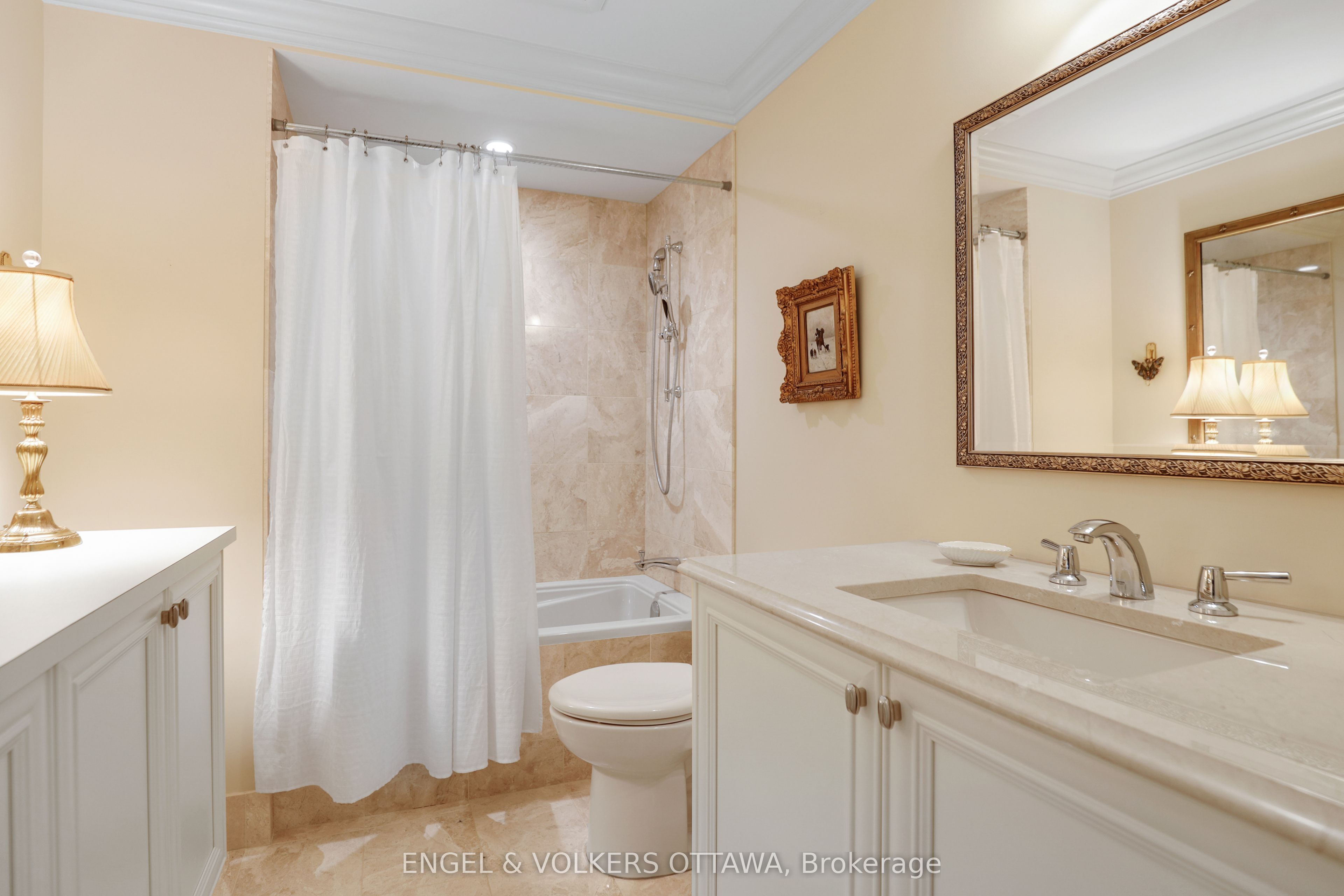 #503 - 40 Boteler Street Property Photo 21
