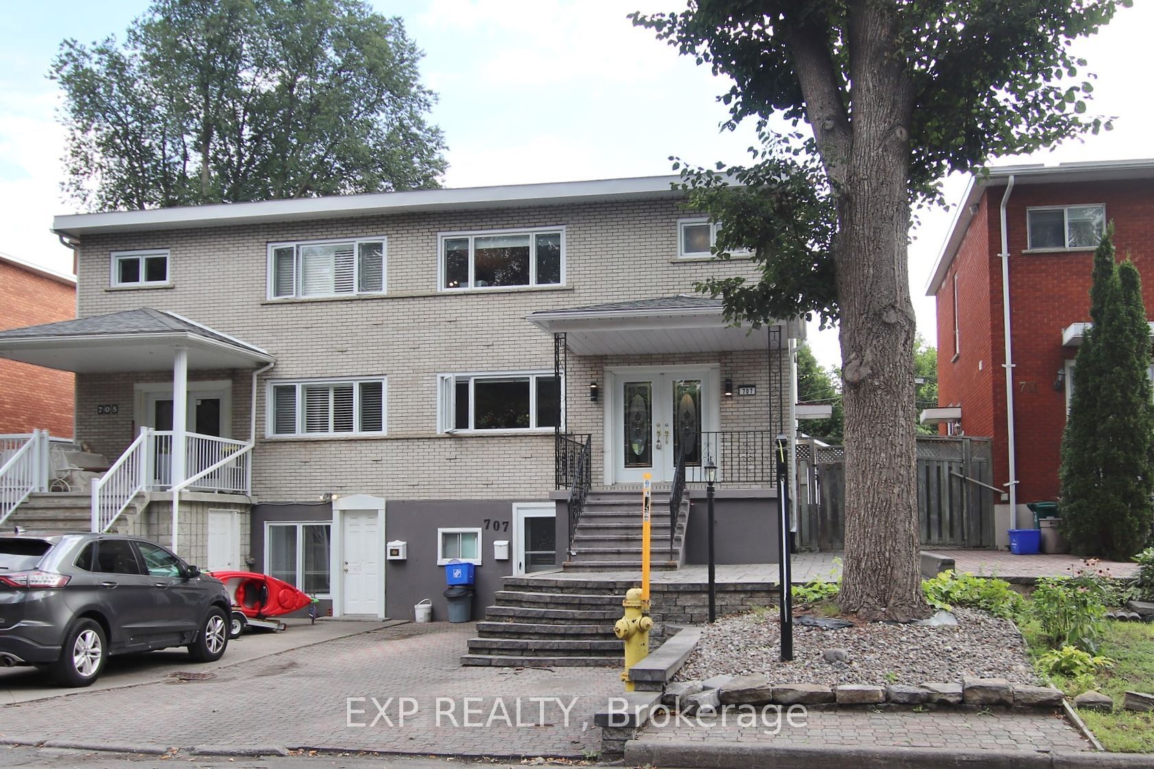 707 Morin St Property Photo