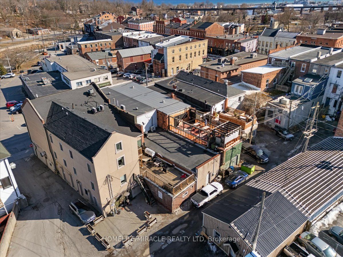 20 Ontario Street Property Photo 5