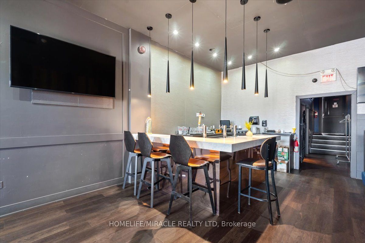 20 Ontario Street Property Photo 14
