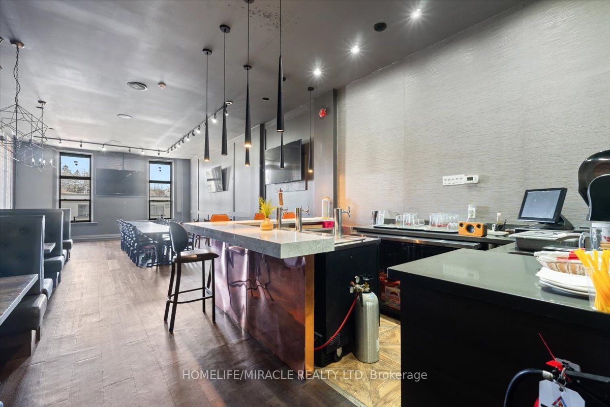20 Ontario Street Property Photo 16