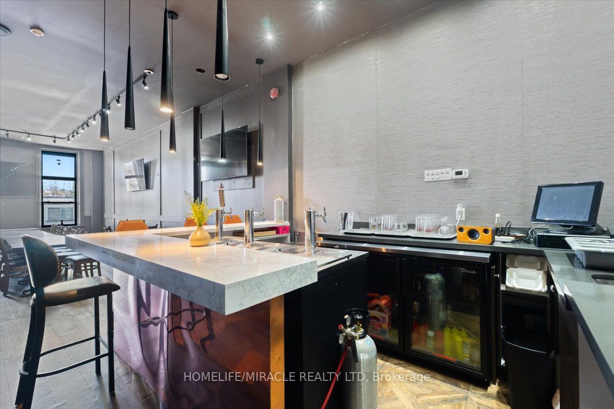 20 Ontario Street Property Photo 17