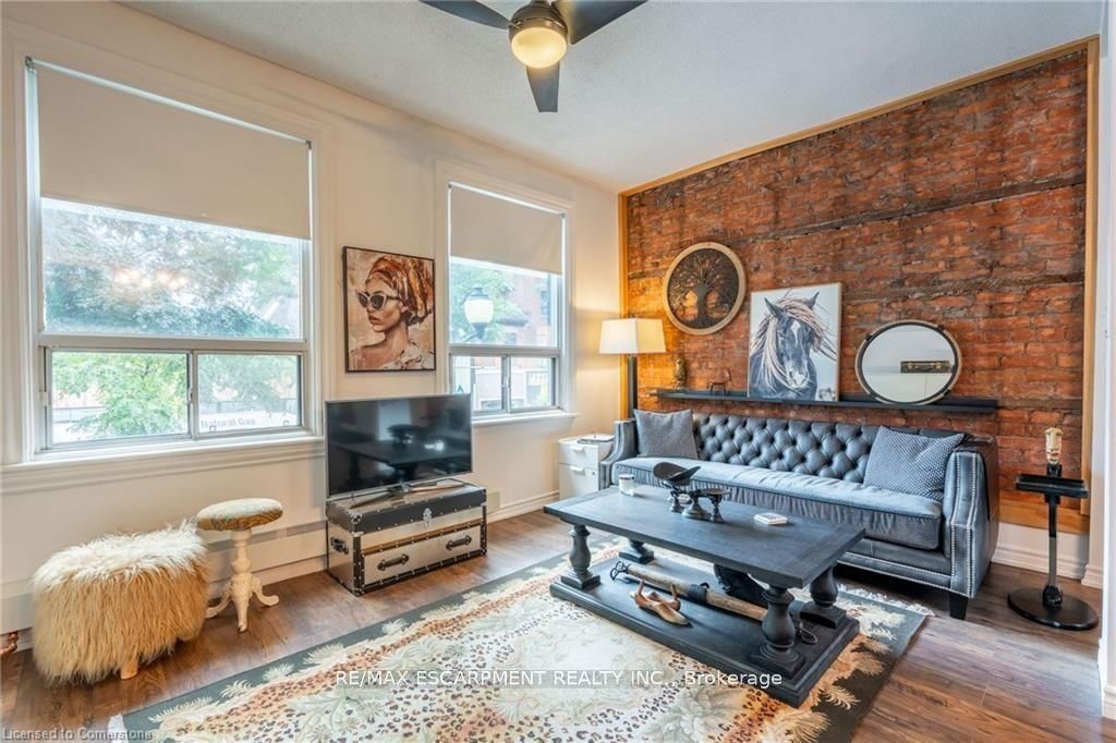 299 James St N Property Photo 30