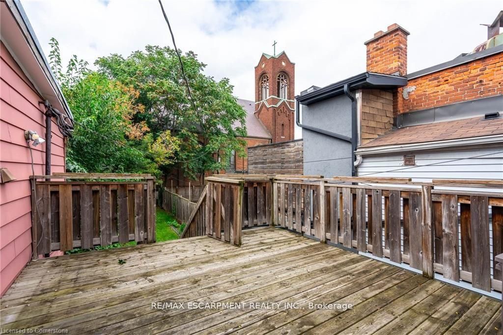 299 James St N Property Photo 34