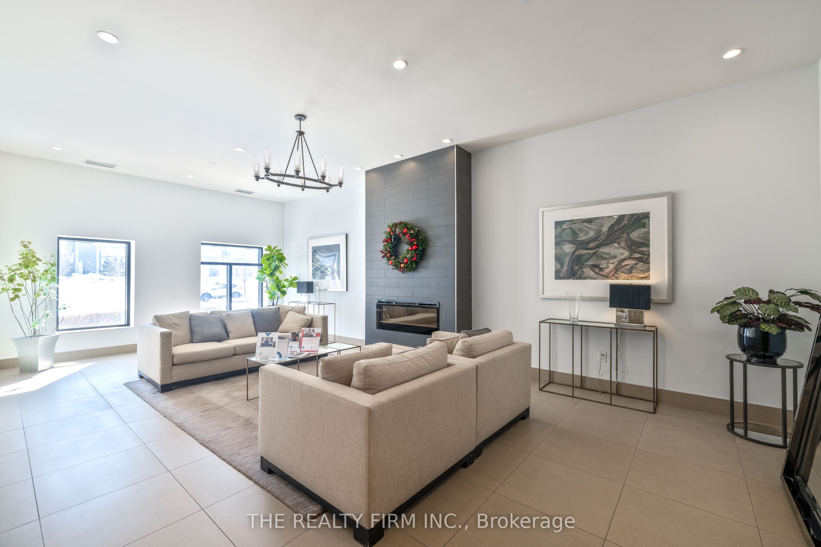 #1011 - 240 Villagewalk Boulevard Property Photo 4
