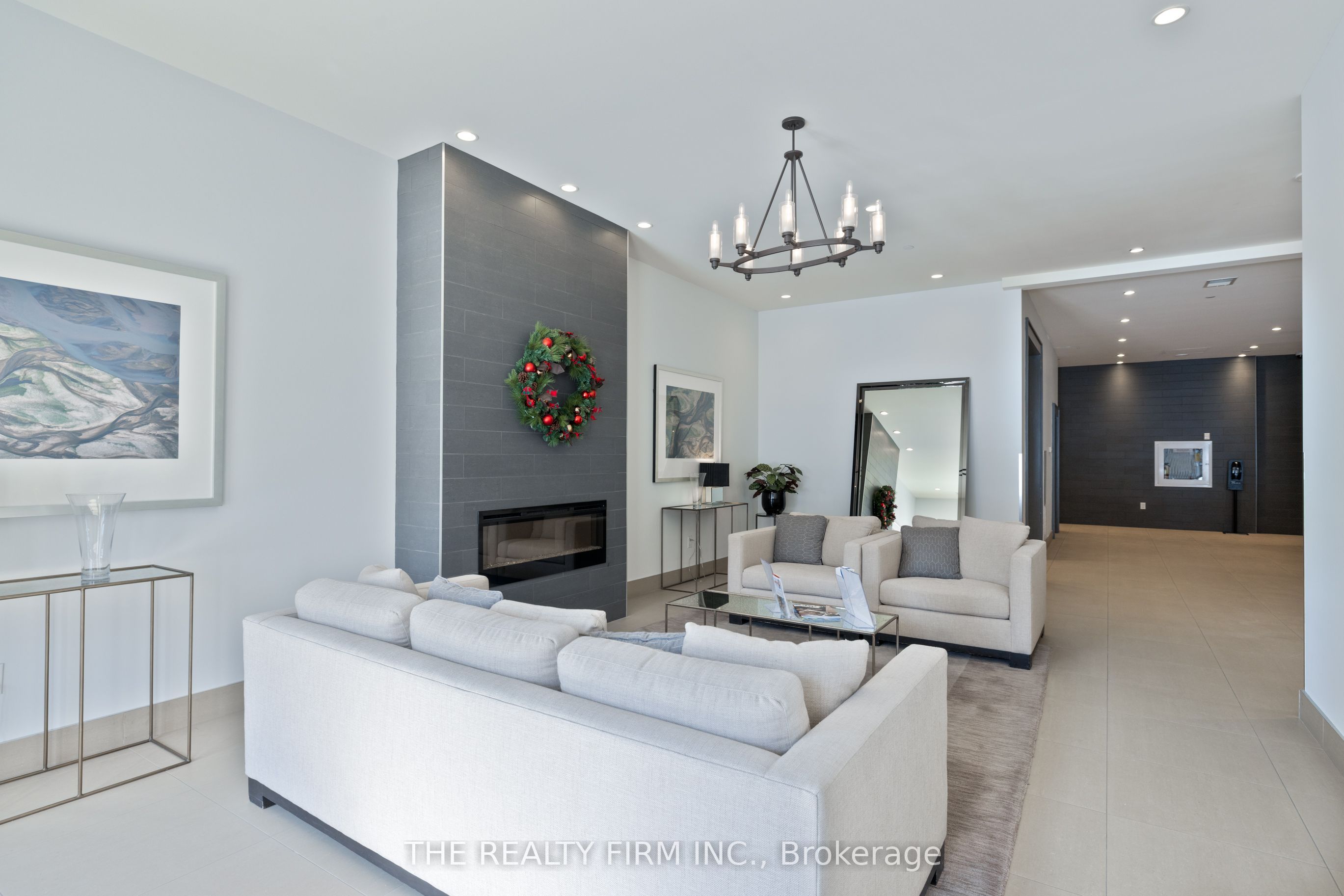 #1011 - 240 Villagewalk Boulevard Property Photo 5