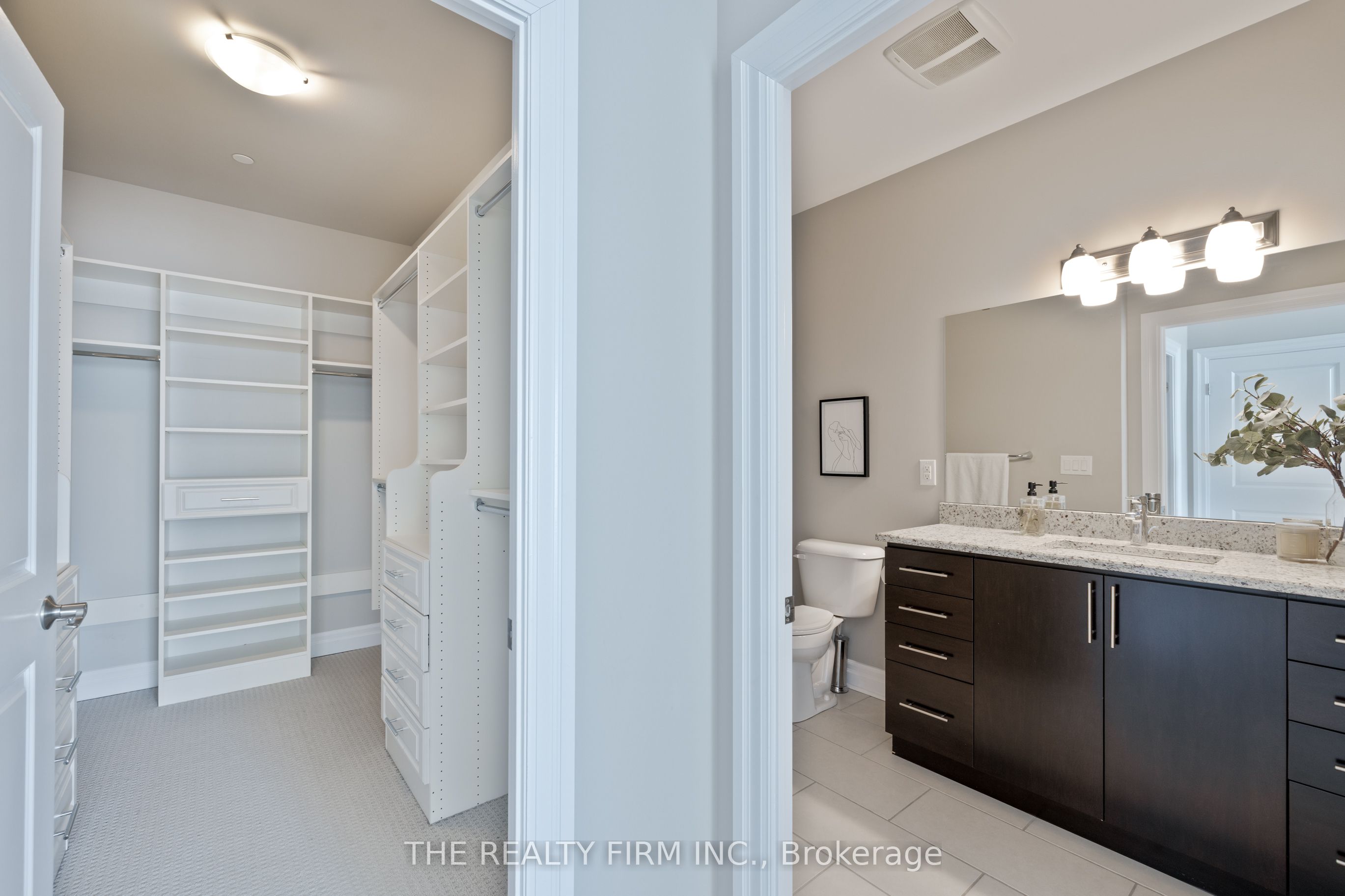 #1011 - 240 Villagewalk Boulevard Property Photo 20