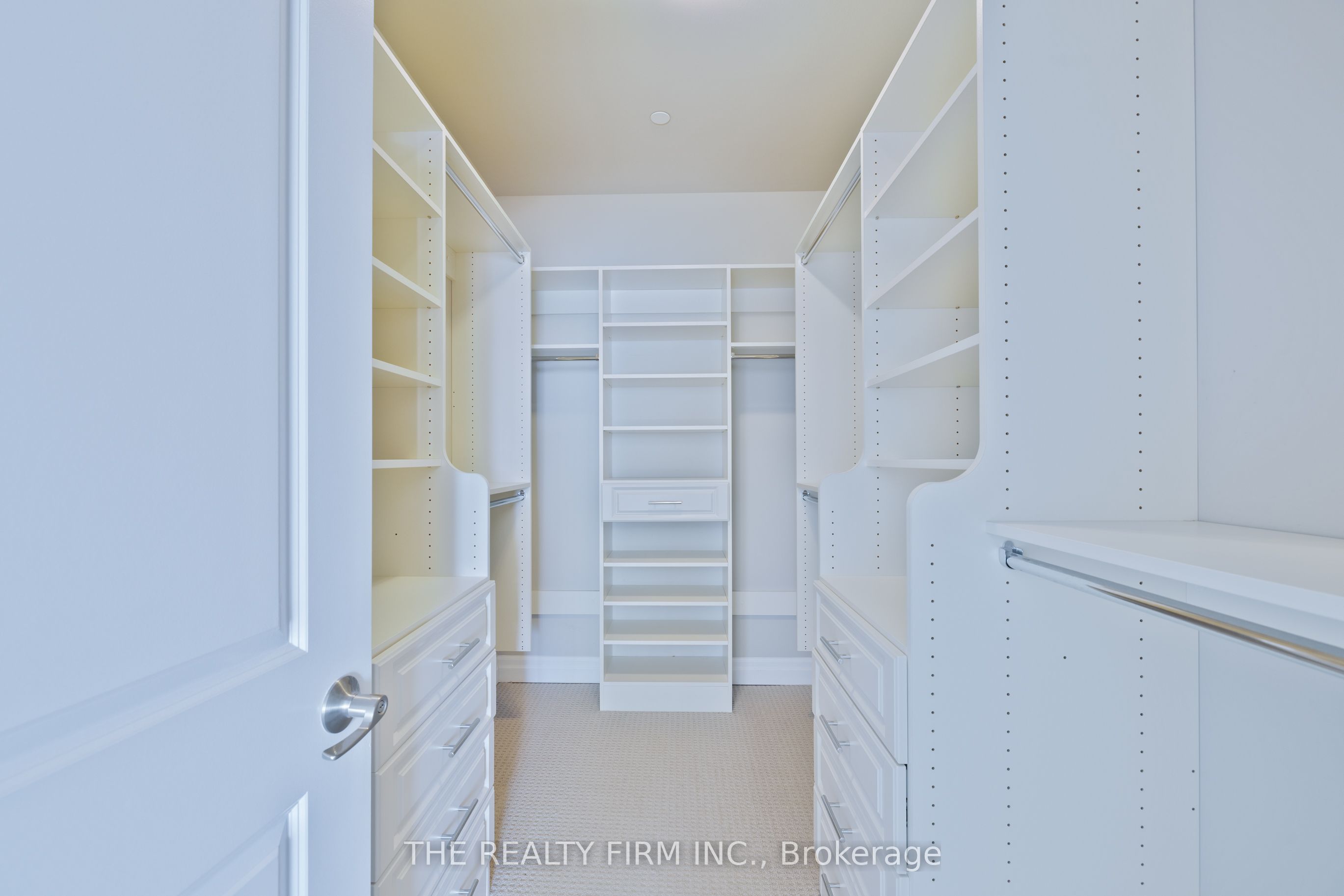 #1011 - 240 Villagewalk Boulevard Property Photo 21