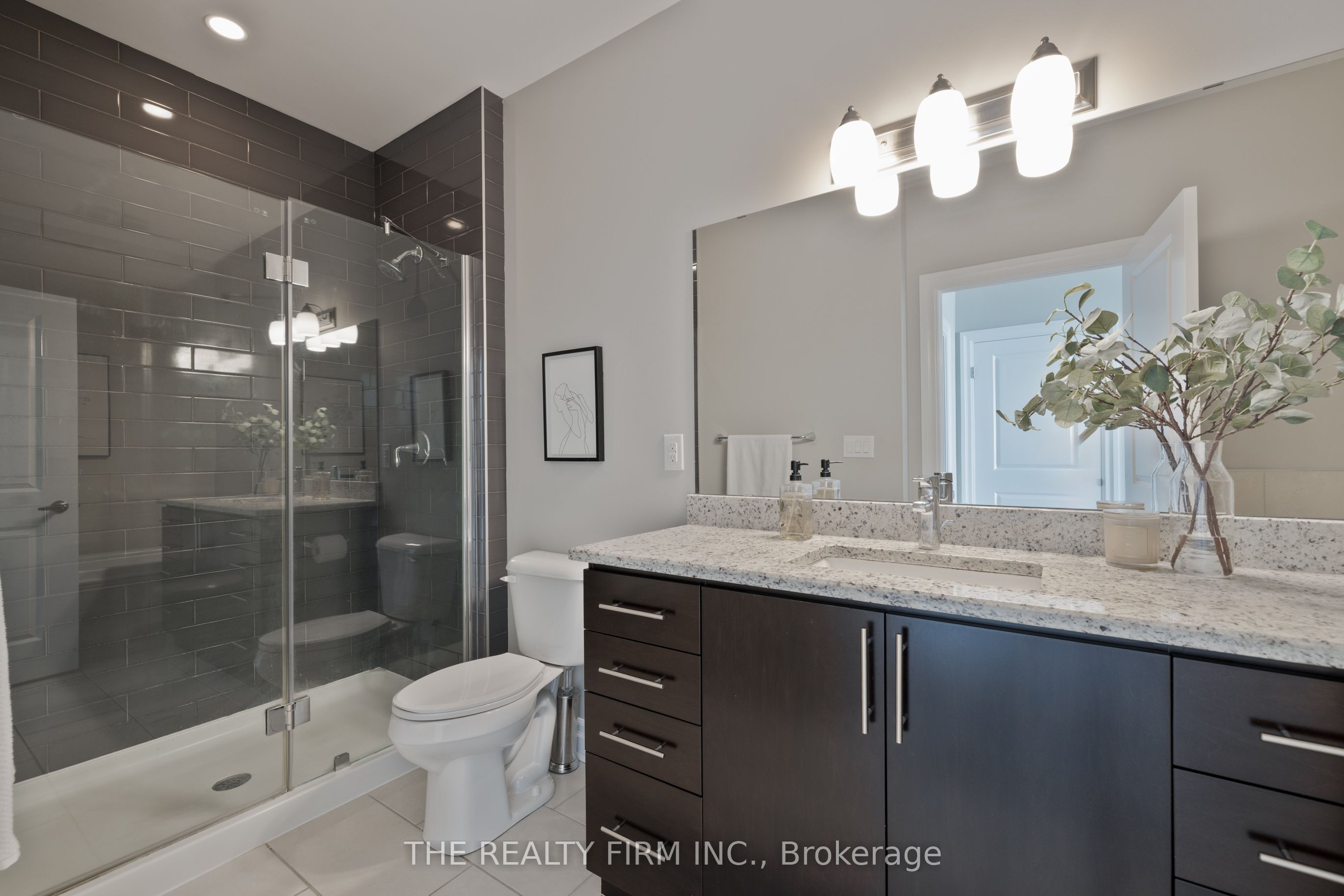 #1011 - 240 Villagewalk Boulevard Property Photo 22