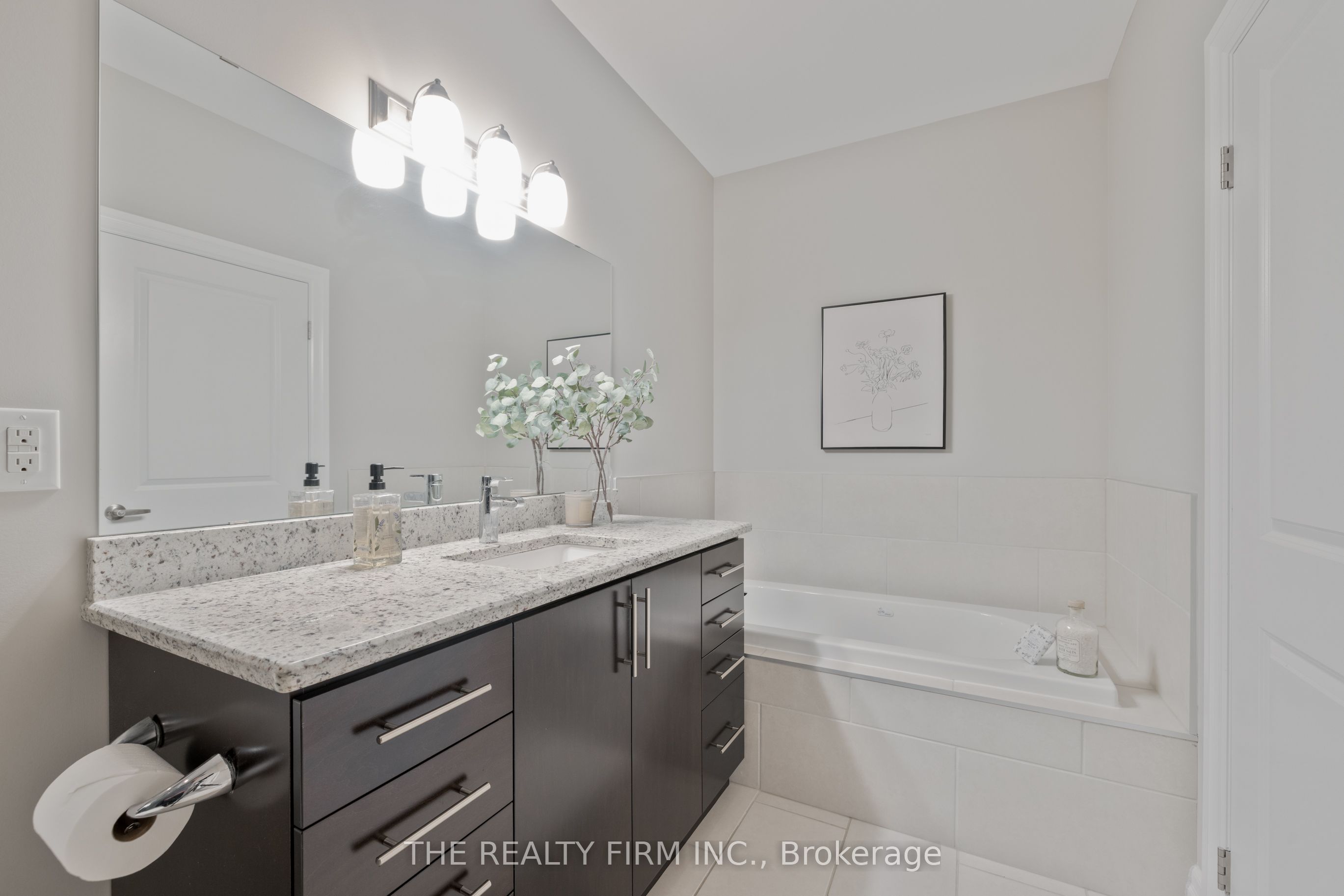 #1011 - 240 Villagewalk Boulevard Property Photo 23