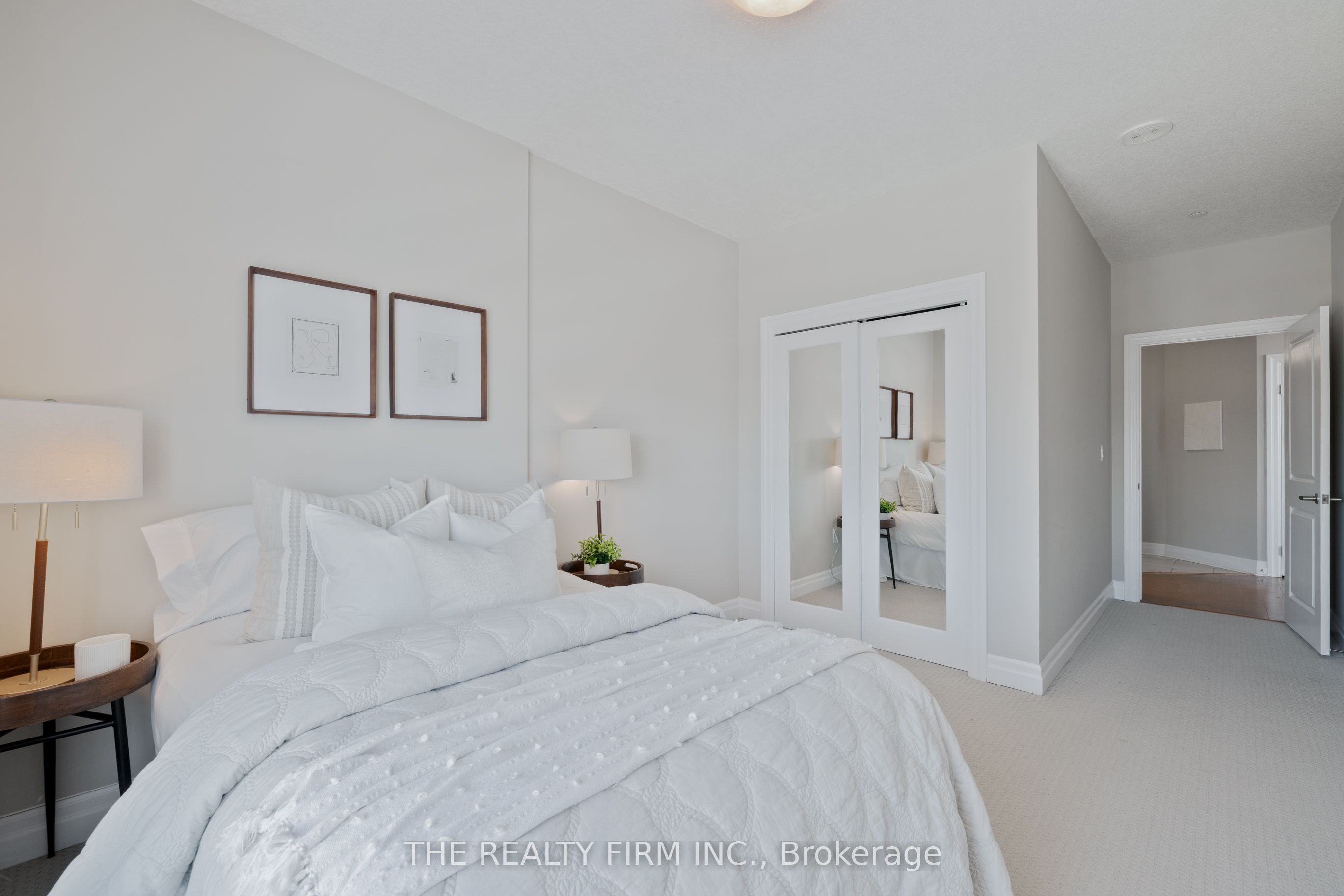 #1011 - 240 Villagewalk Boulevard Property Photo 25