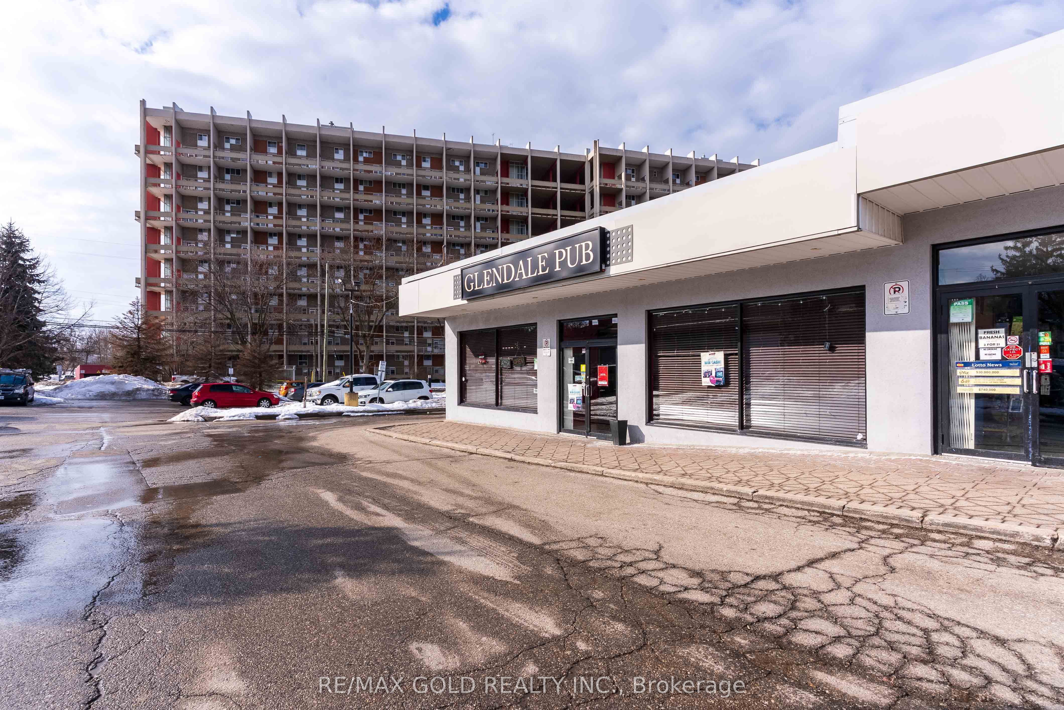 625 Greenhill Avenue Property Photo 4
