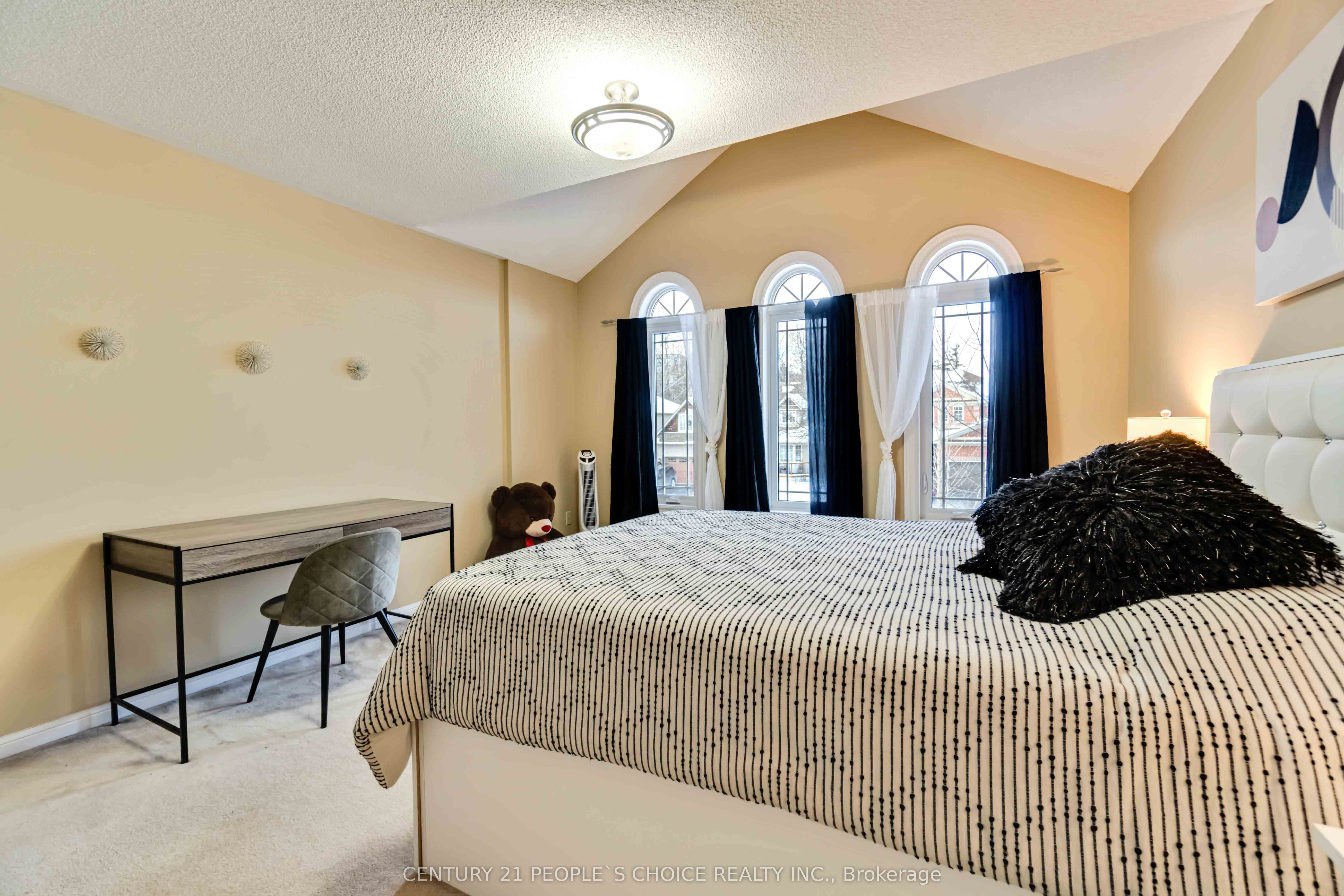 52 Canning Crescent Property Photo 18