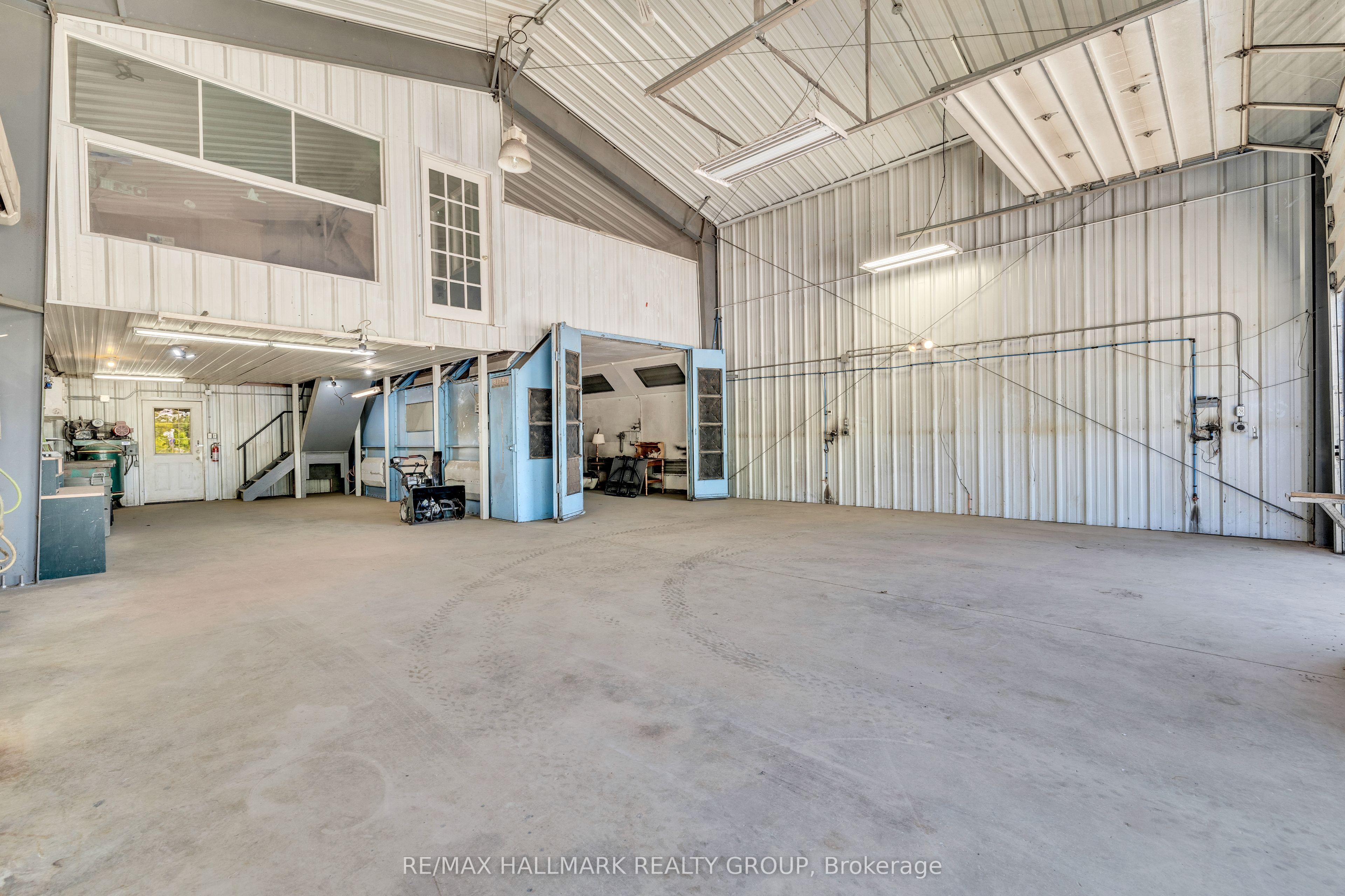 6804-06 Harbour Street Property Photo 7