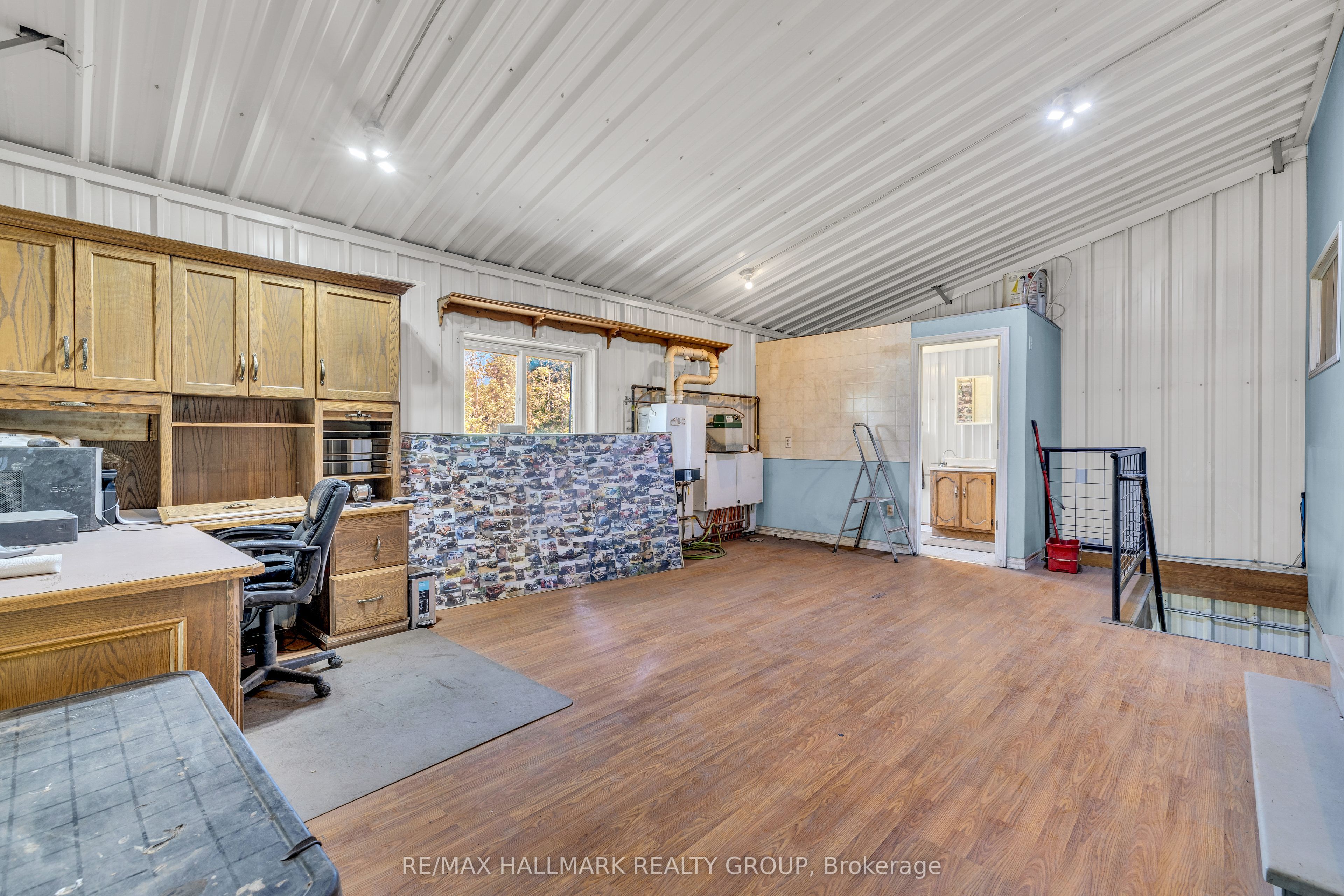 6804-06 Harbour Street Property Photo 9