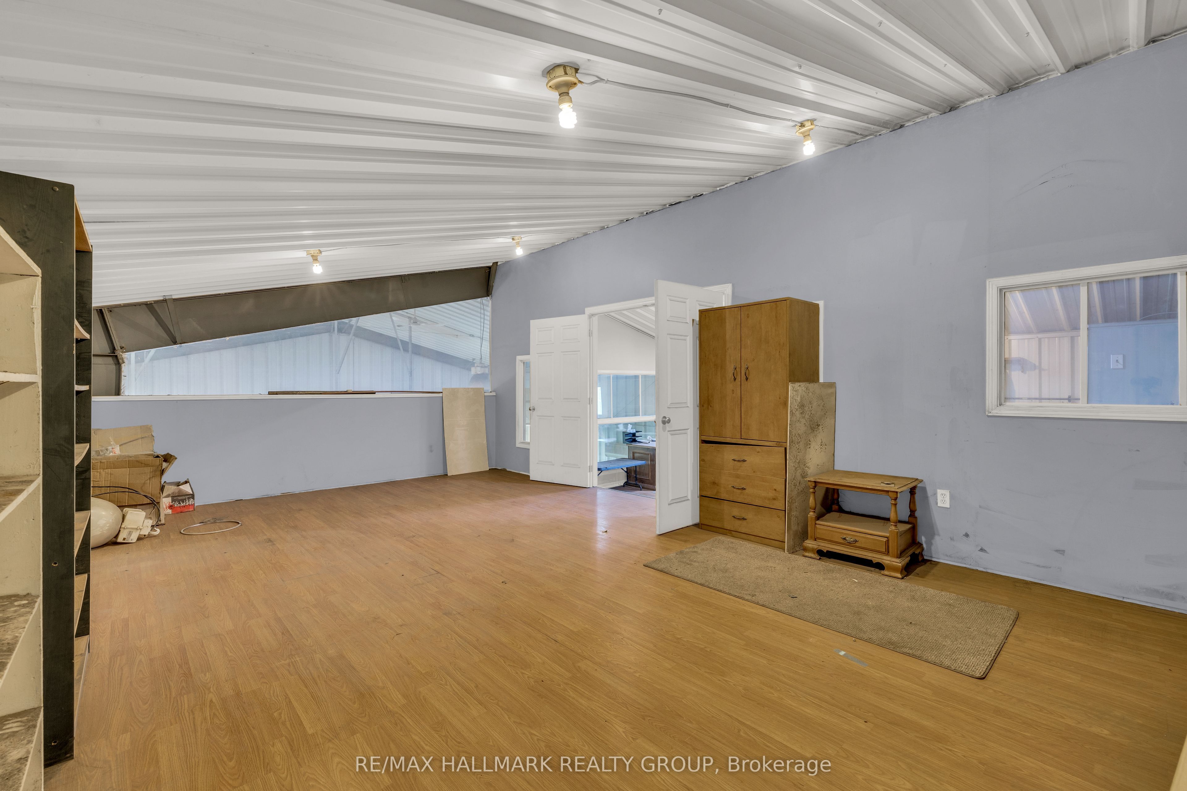 6804-06 Harbour Street Property Photo 10